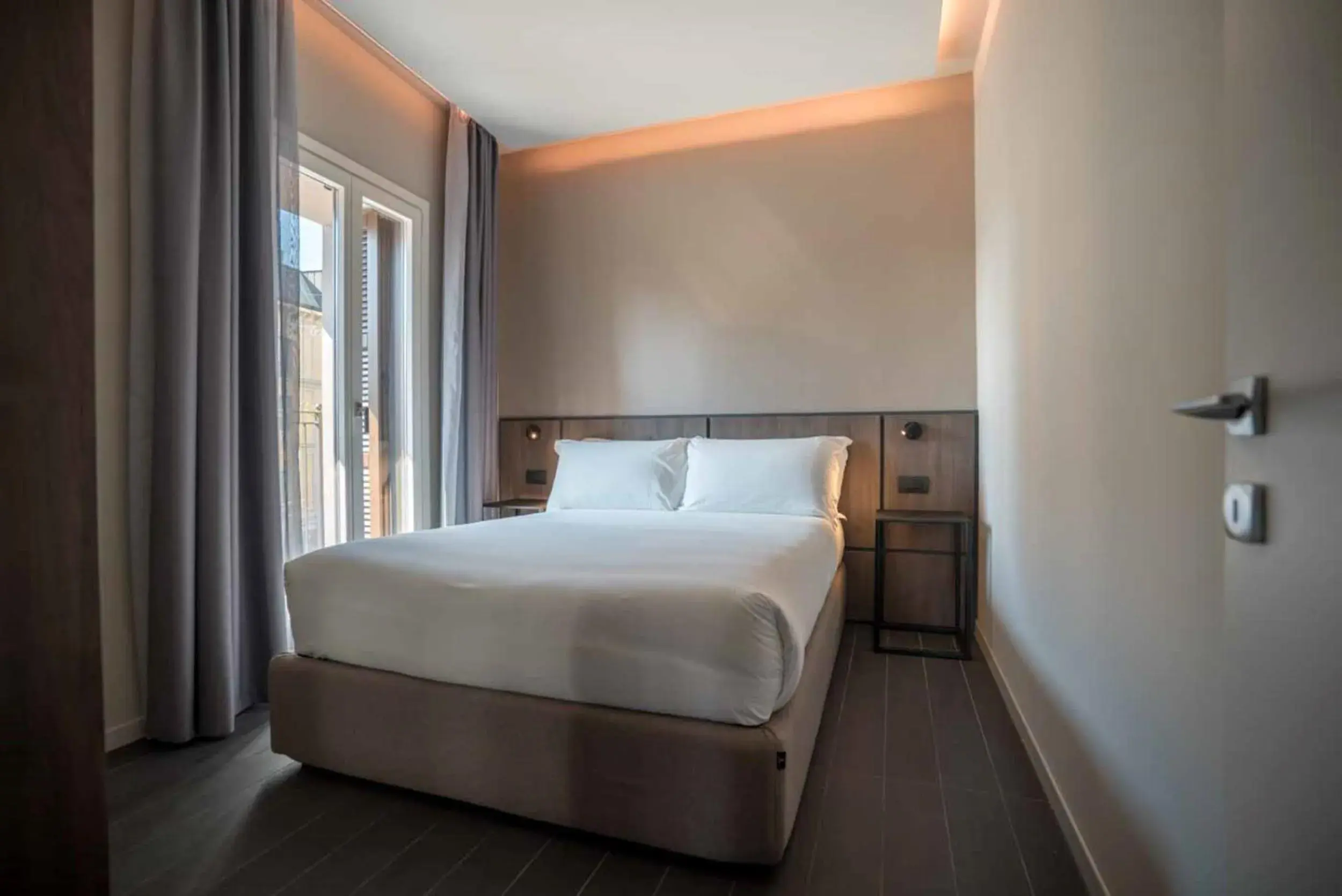 Bed in Be Mate Via Tivoli Bed in Be Mate Via Tivoli