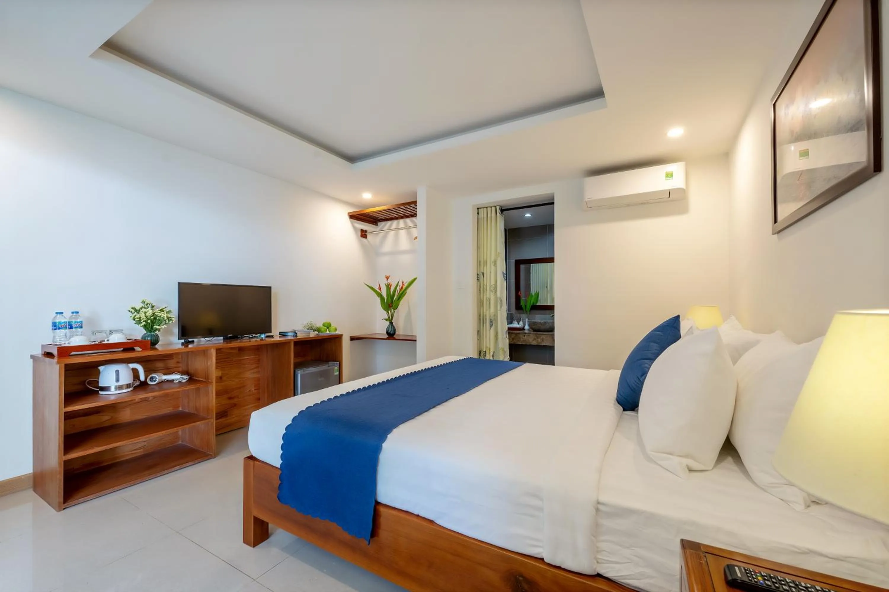 Bed in Sands River Hoi An Villa