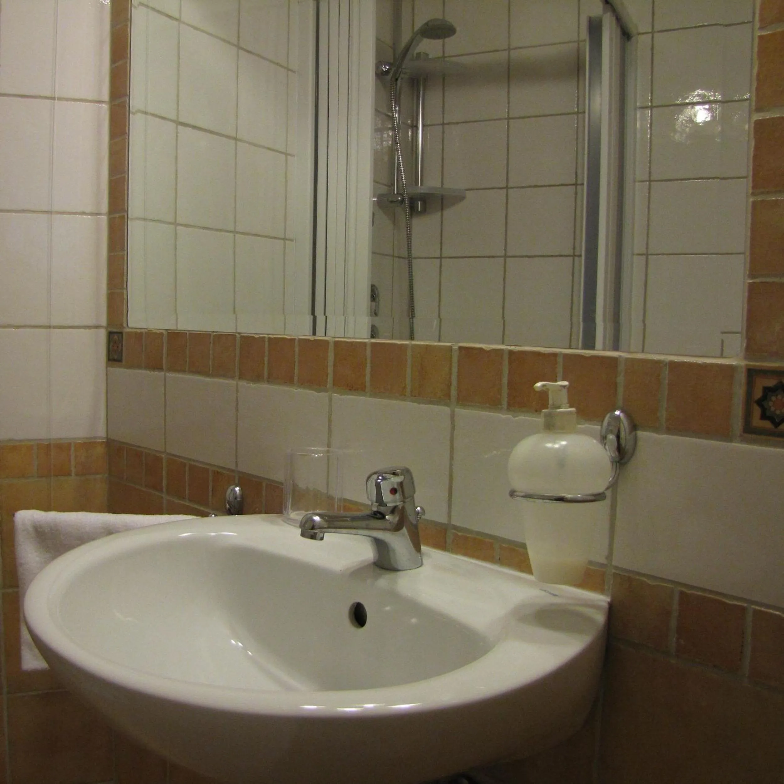 Bathroom in B&B Agon