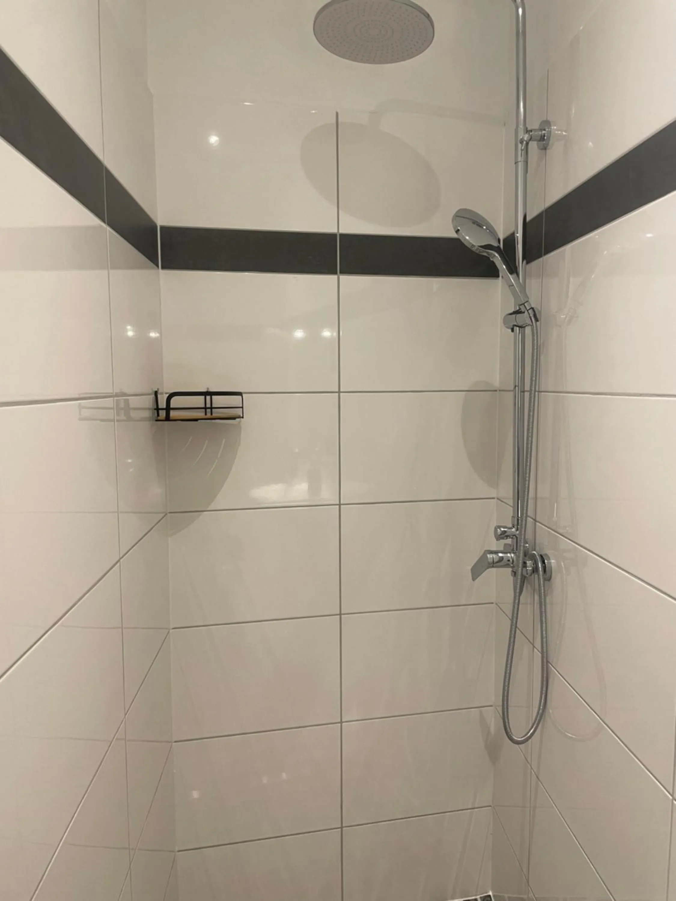 Shower in Viktoria ARTUR