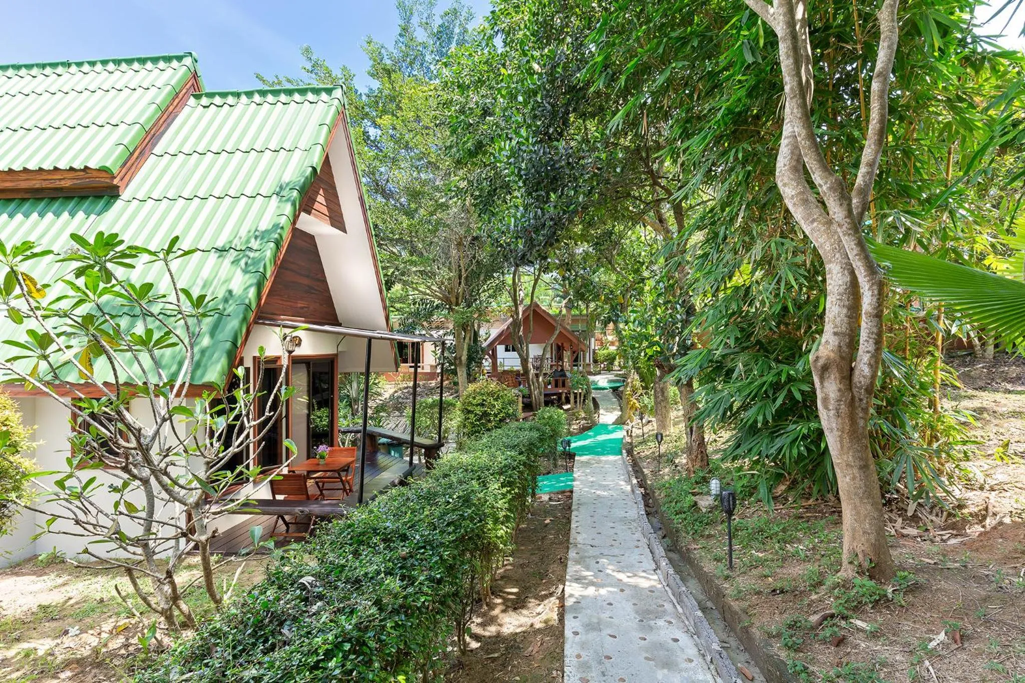 Harmony Naturist Resort Rawai Phuket 18yr minimum age only nudist nake d FKK