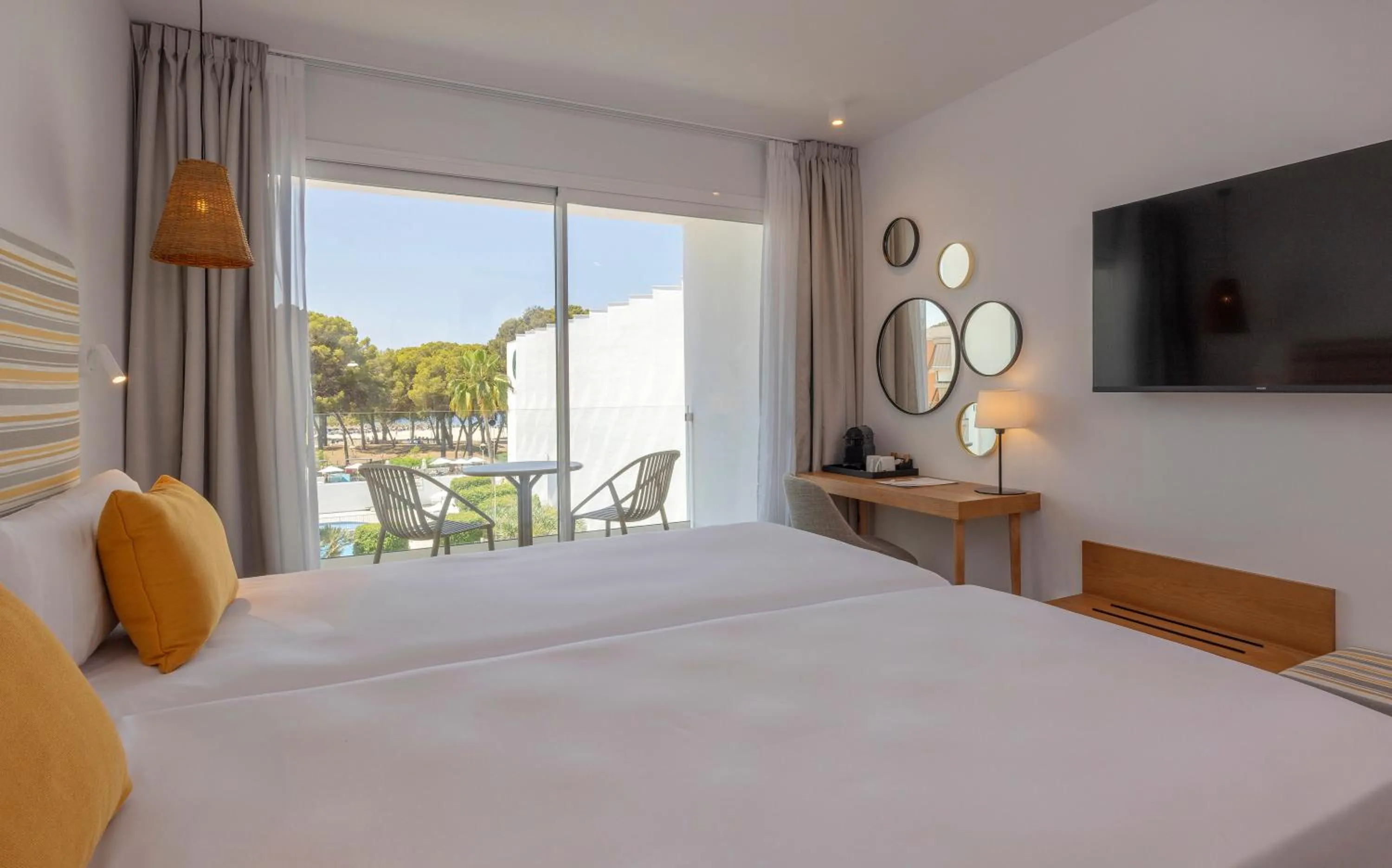 Bedroom, Bed in HM Isabela-Adults Only