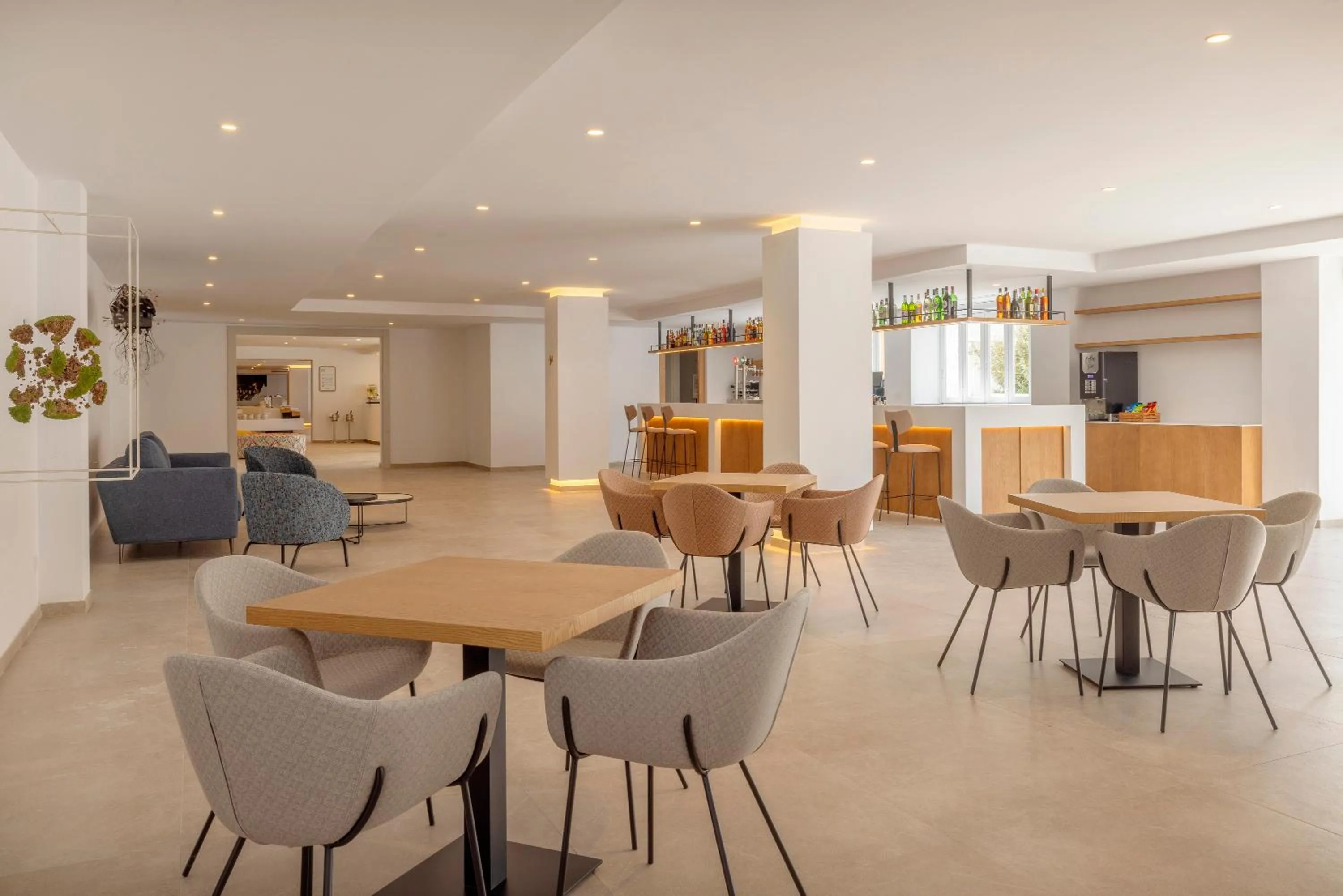 Lounge or bar in HM Isabela-Adults Only