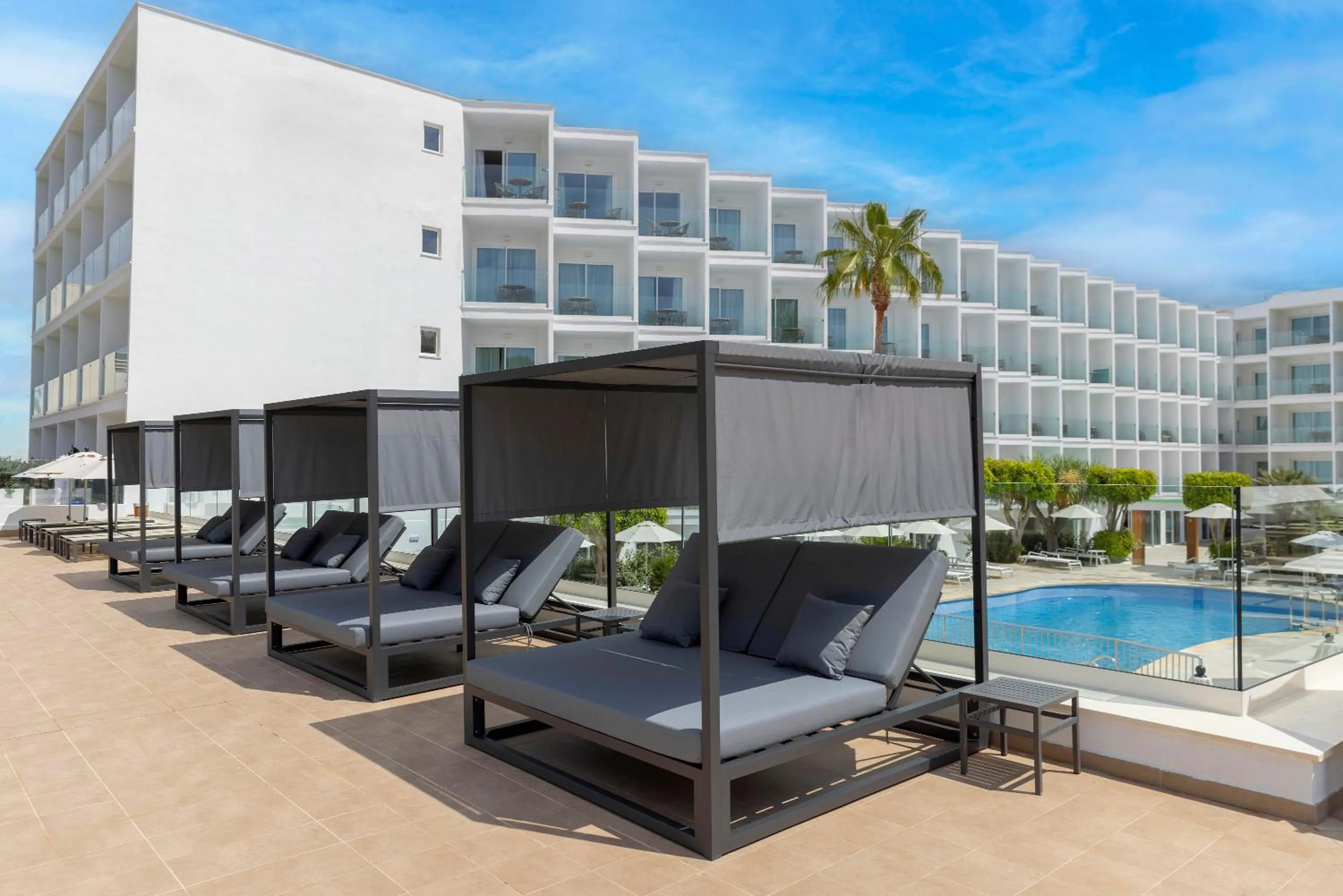 Swimming pool in HM Isabela-Adults Only