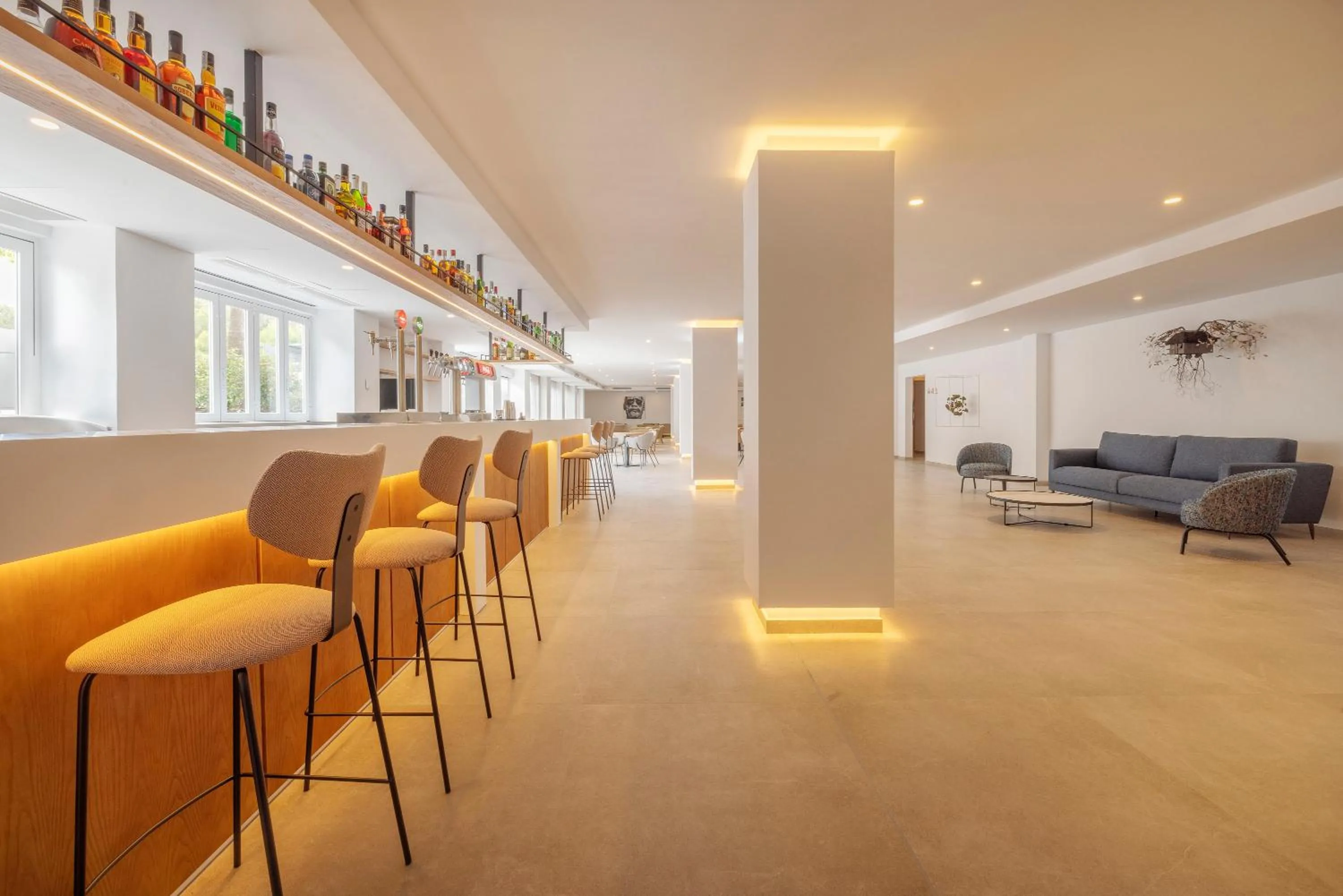 Lounge or bar in HM Isabela-Adults Only