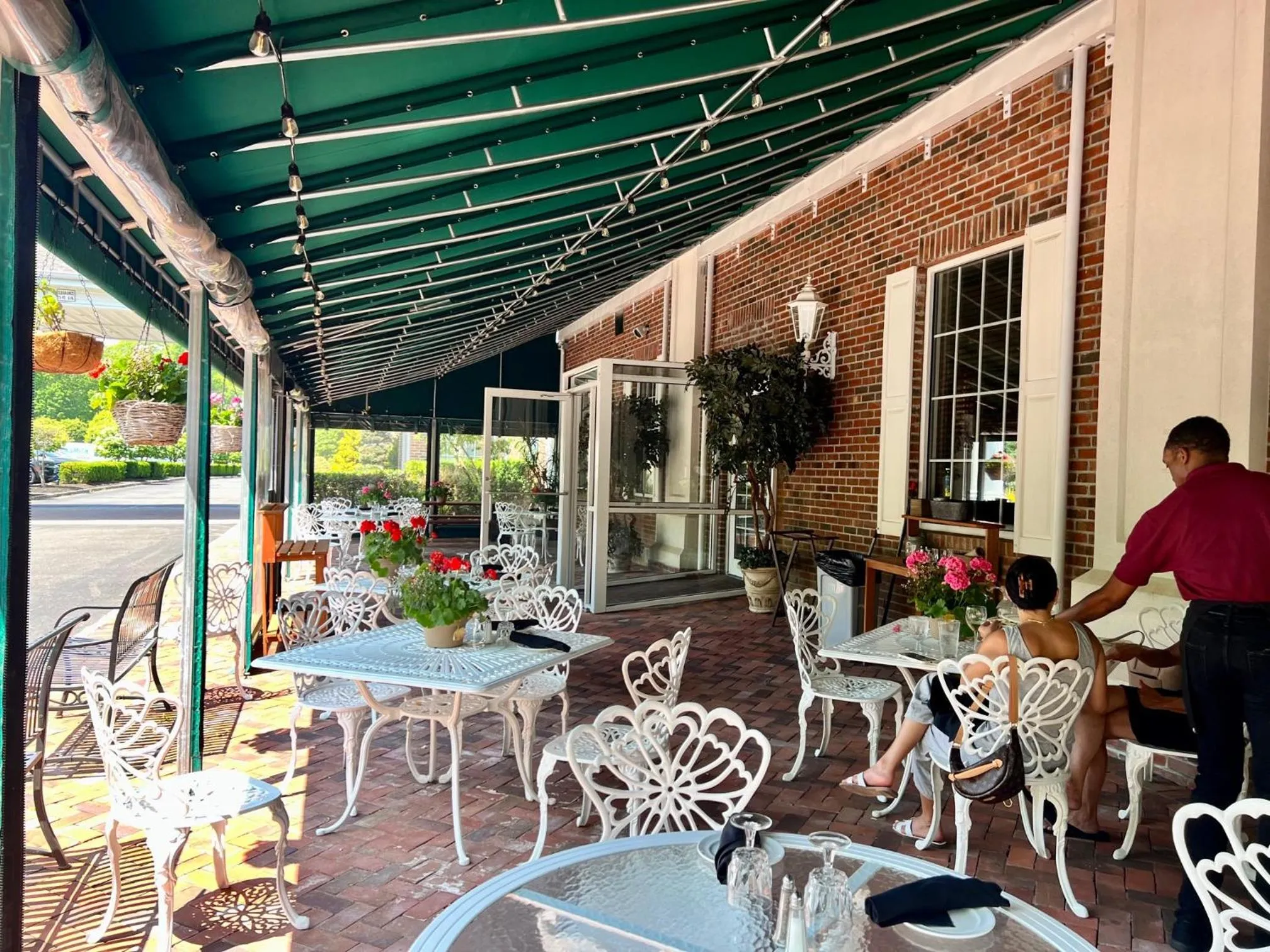 Restaurant/places to eat in The Inn and Spa at East Wind