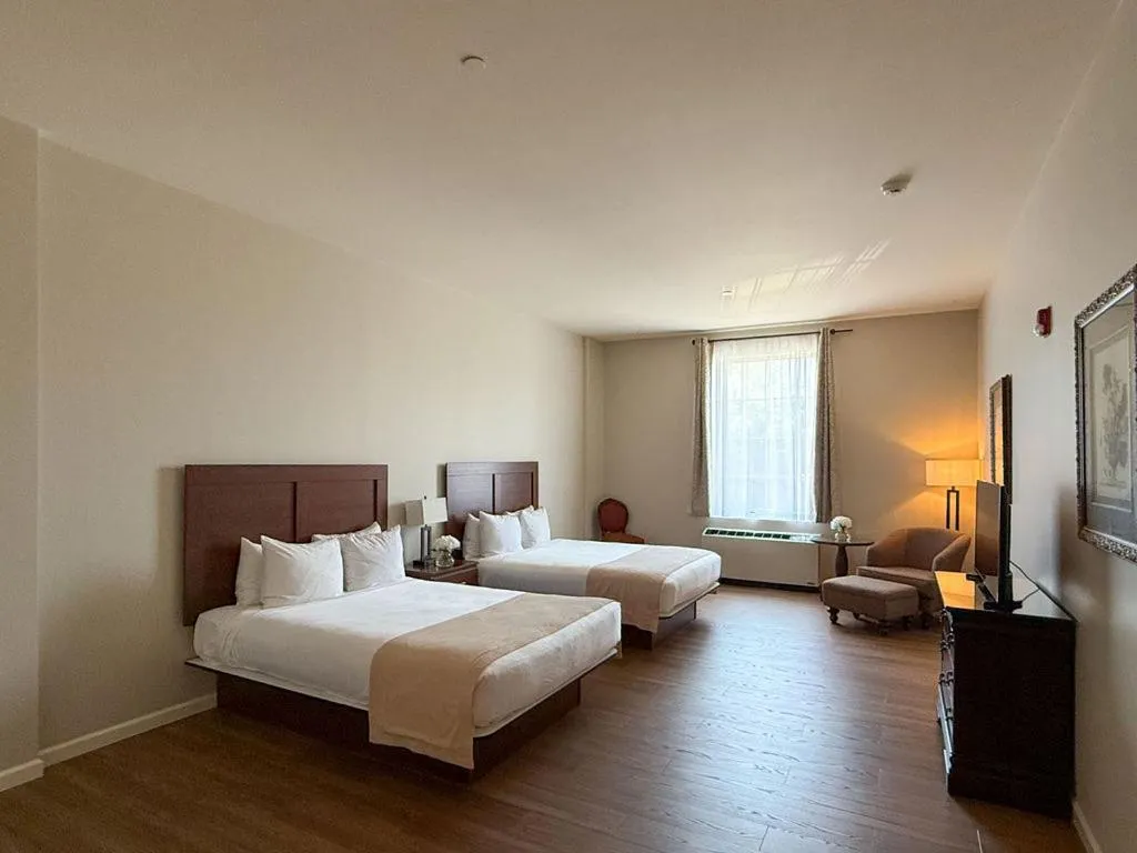 Bed in The Inn and Spa at East Wind