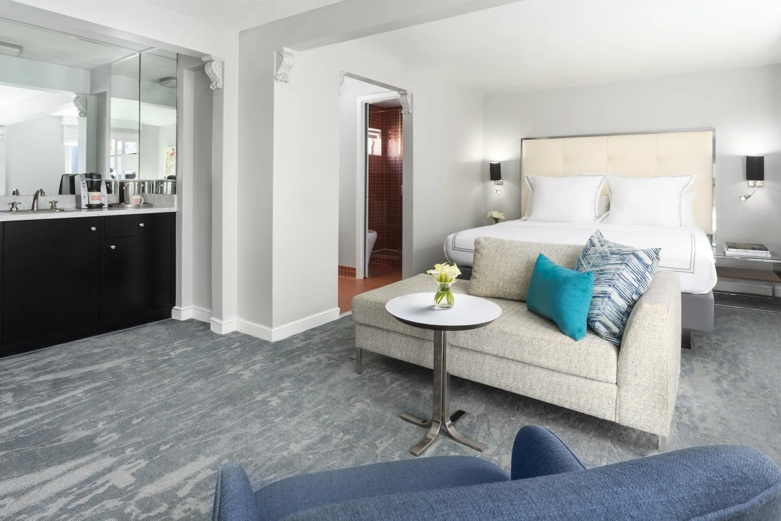 Photo of the whole room in Hotel Union Square San Francisco