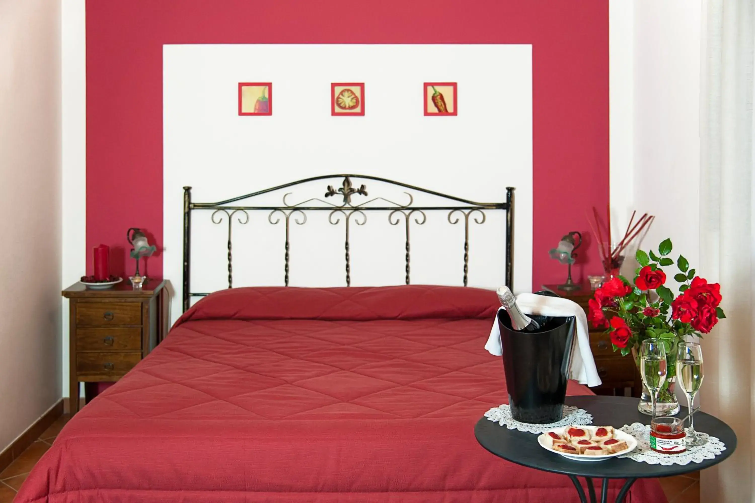 Decorative detail, Bed in Azienda Agrituristica Bergi Decorative detail, Bed in Azienda Agrituristica Bergi