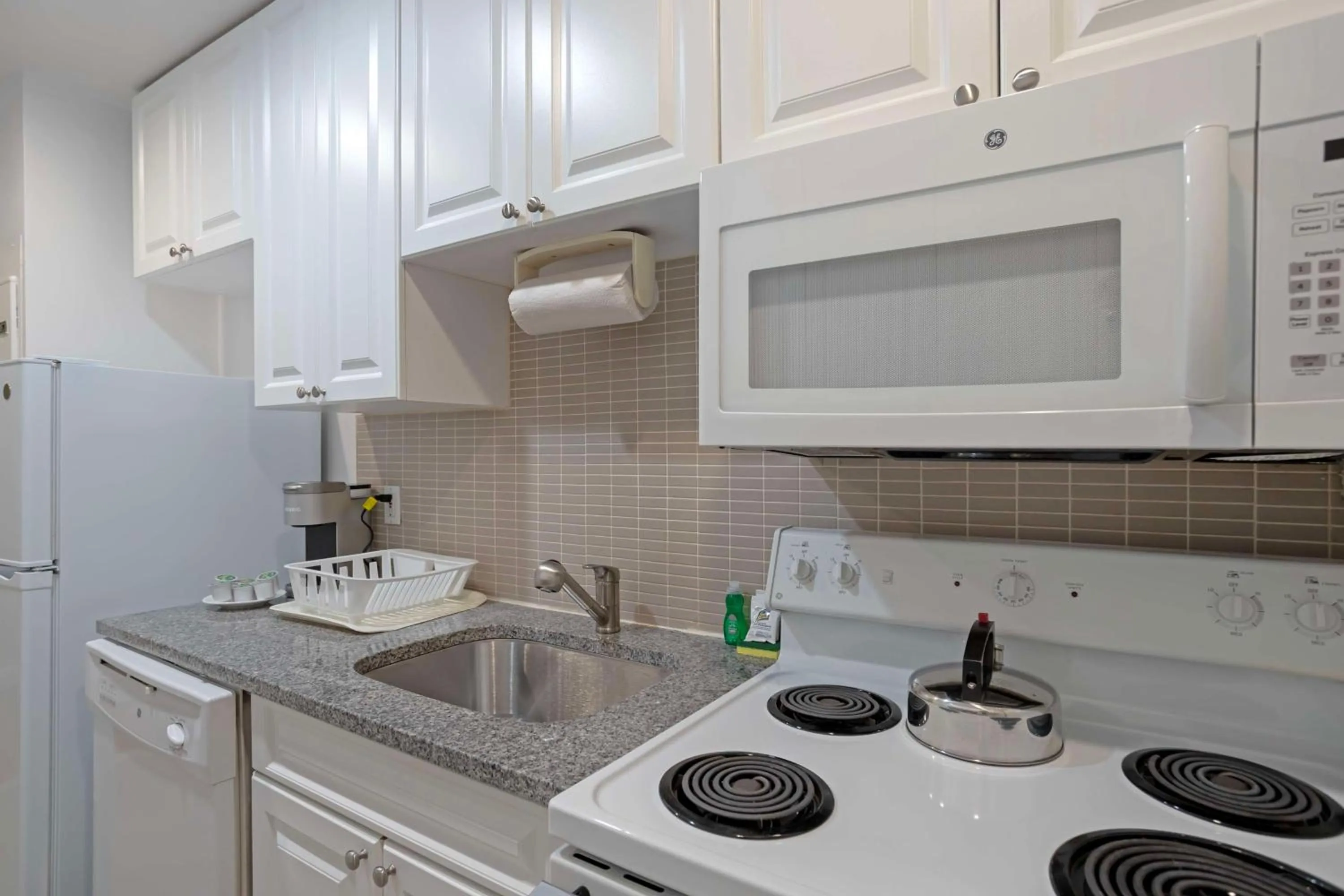 Bedroom in Best Western Plus Hospitality House Suites