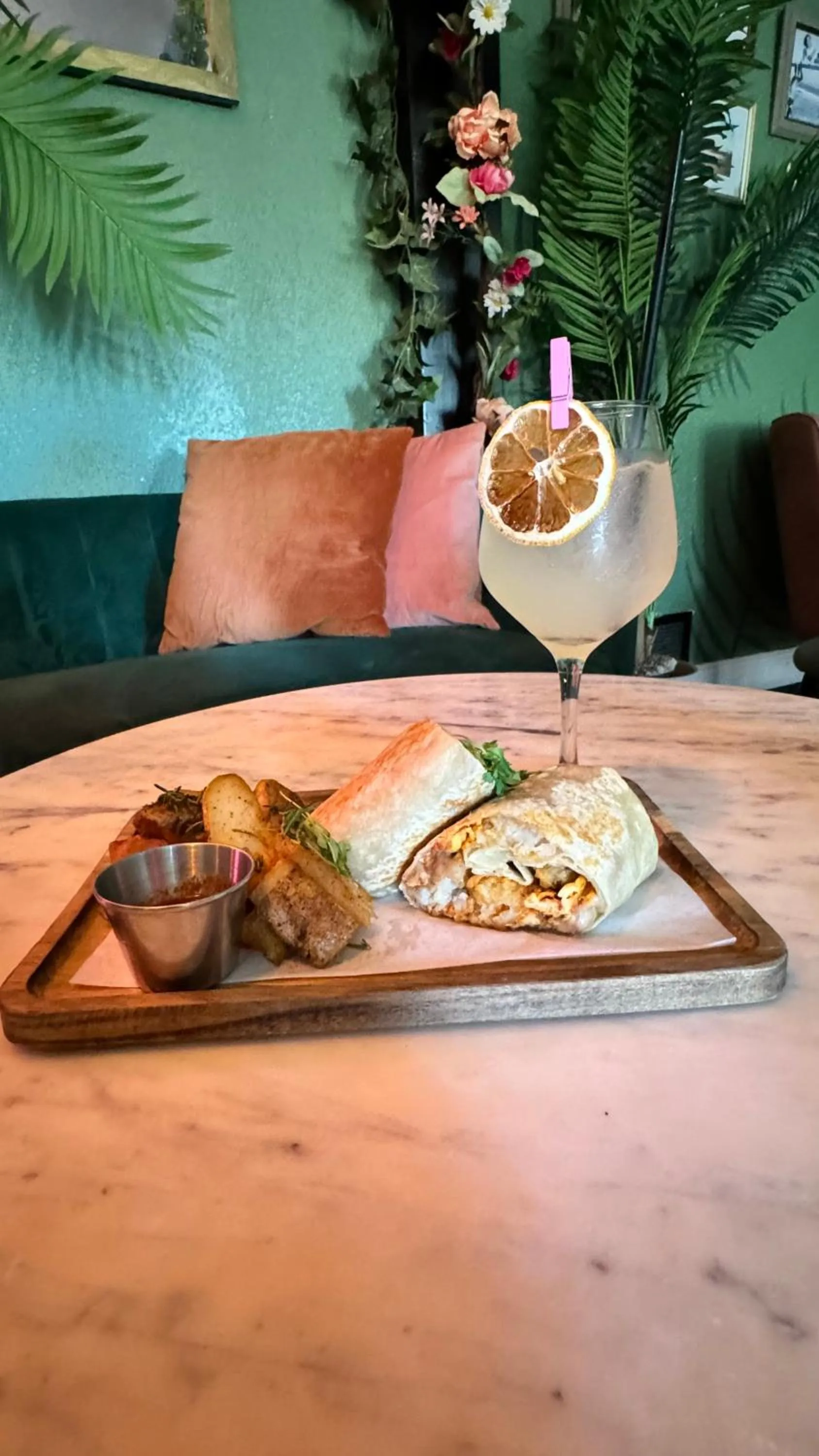 Restaurant/places to eat in FOUND Hotel, Santa Monica