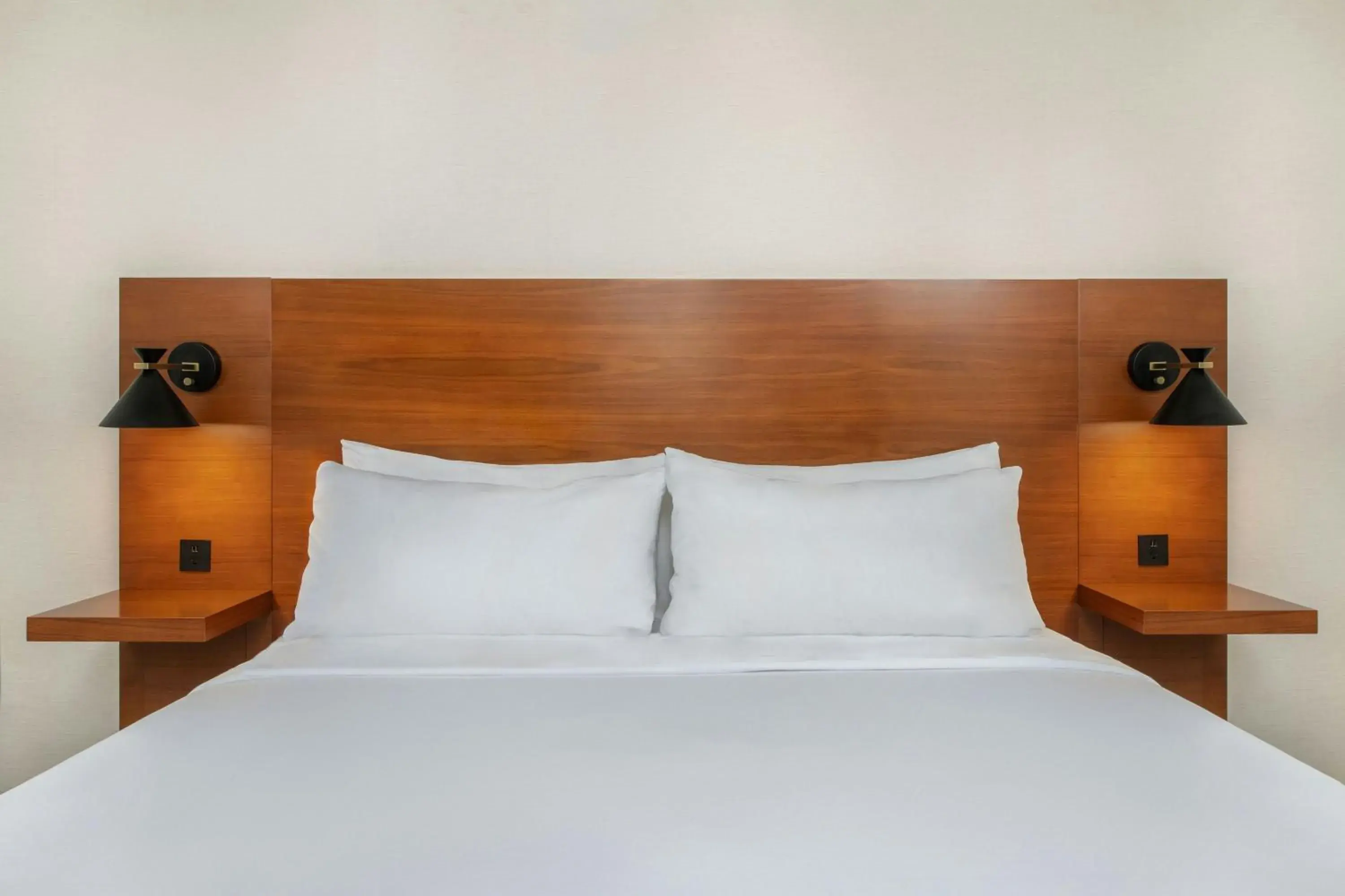 Photo of the whole room, Bed in FOUND Hotels, Santa Monica, Series by Marriott Photo of the whole room, Bed in FOUND Hotels, Santa Monica, Series by Marriott