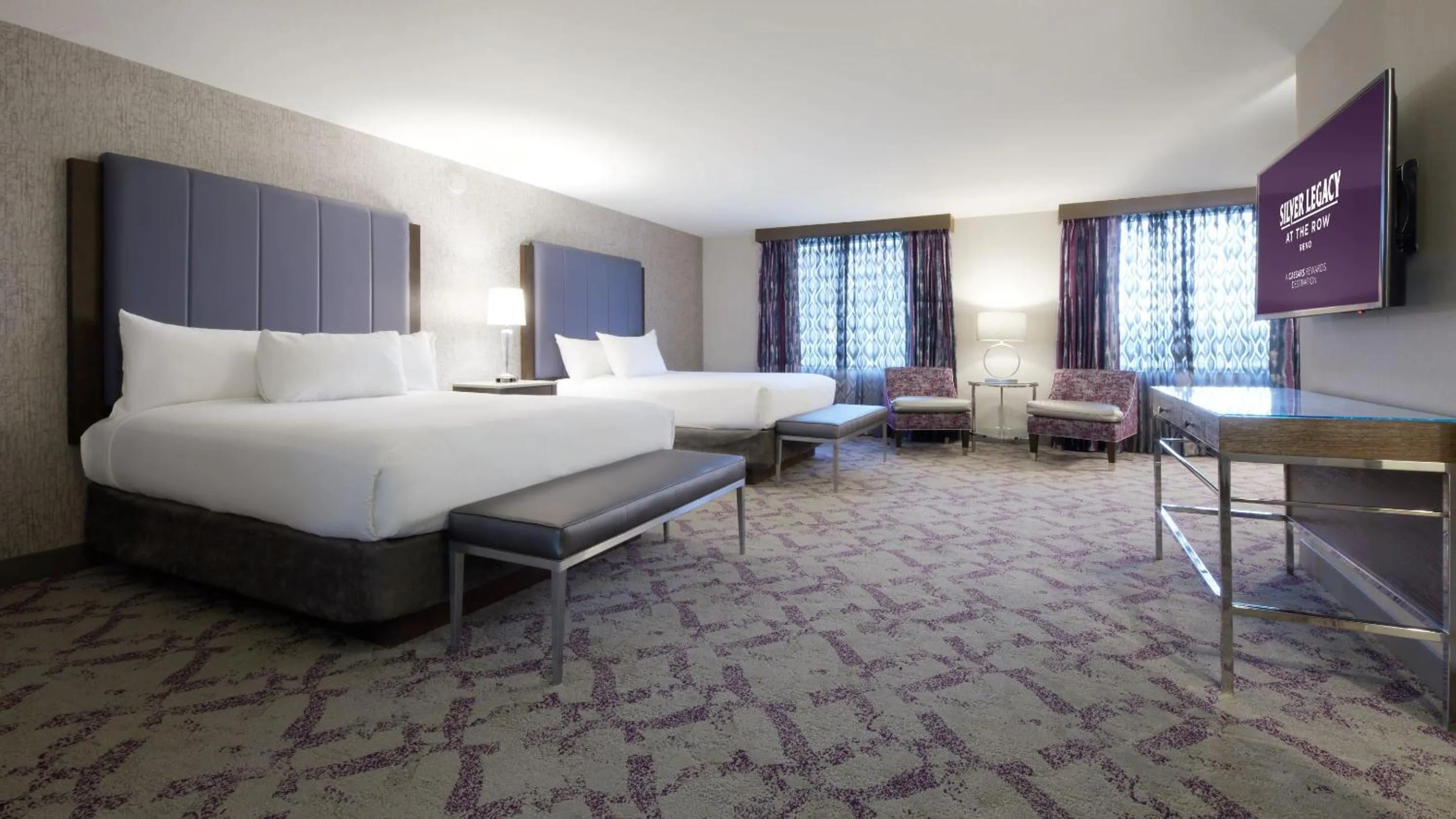Bedroom, Bed in Silver Legacy Reno, A Caesars Destination