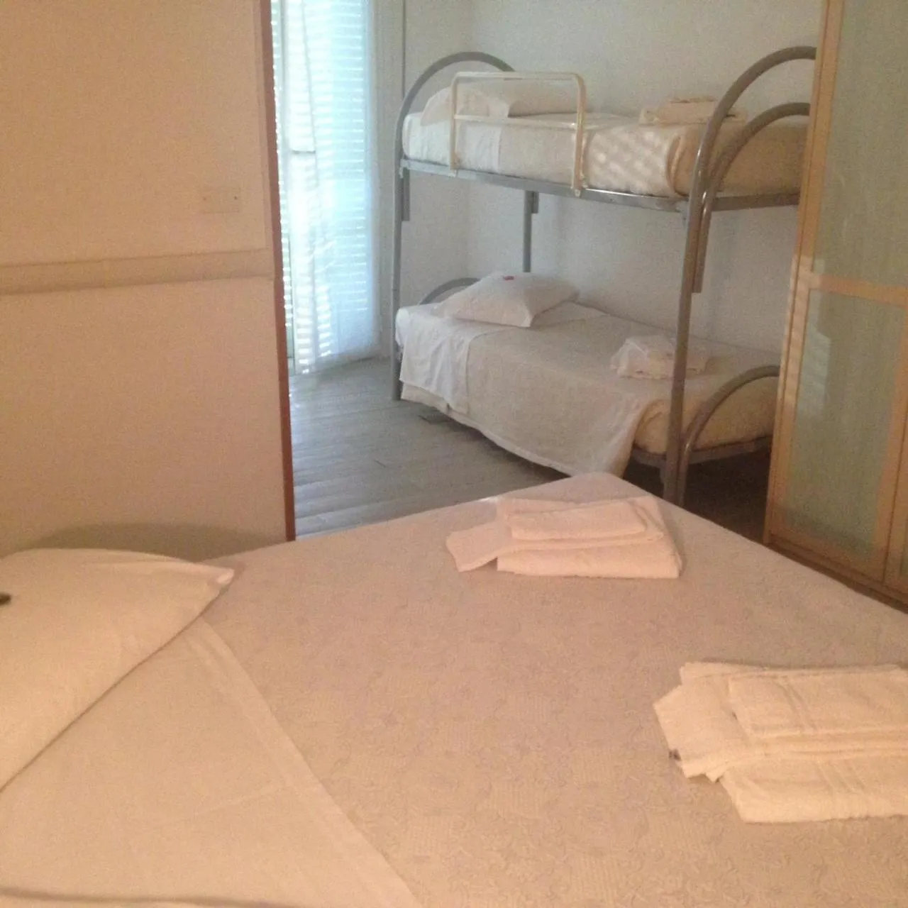 Hotel Carol