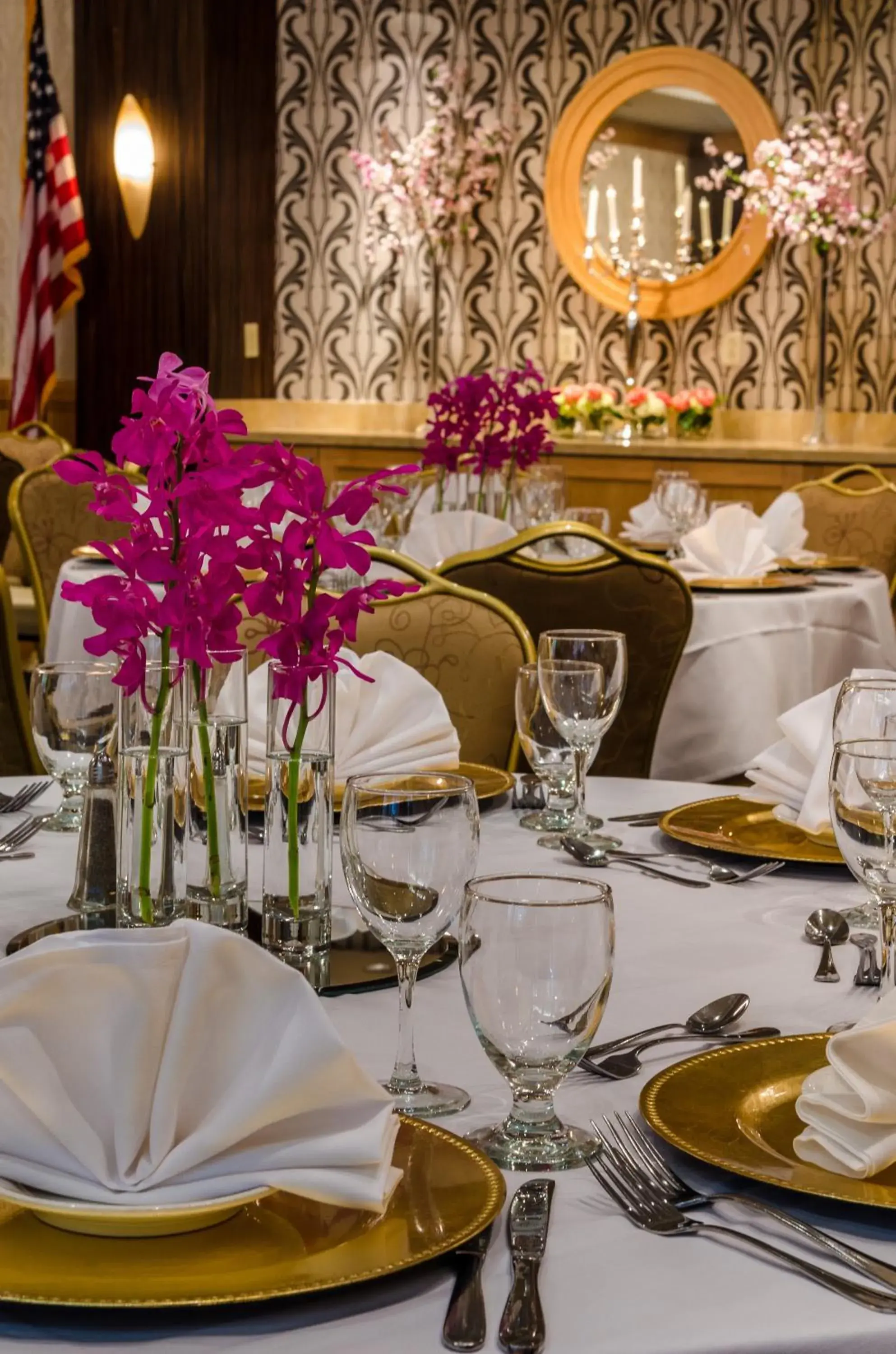 Restaurant/places to eat in Beacon Hotel & Corporate Quarters Restaurant/places to eat in Beacon Hotel & Corporate Quarters