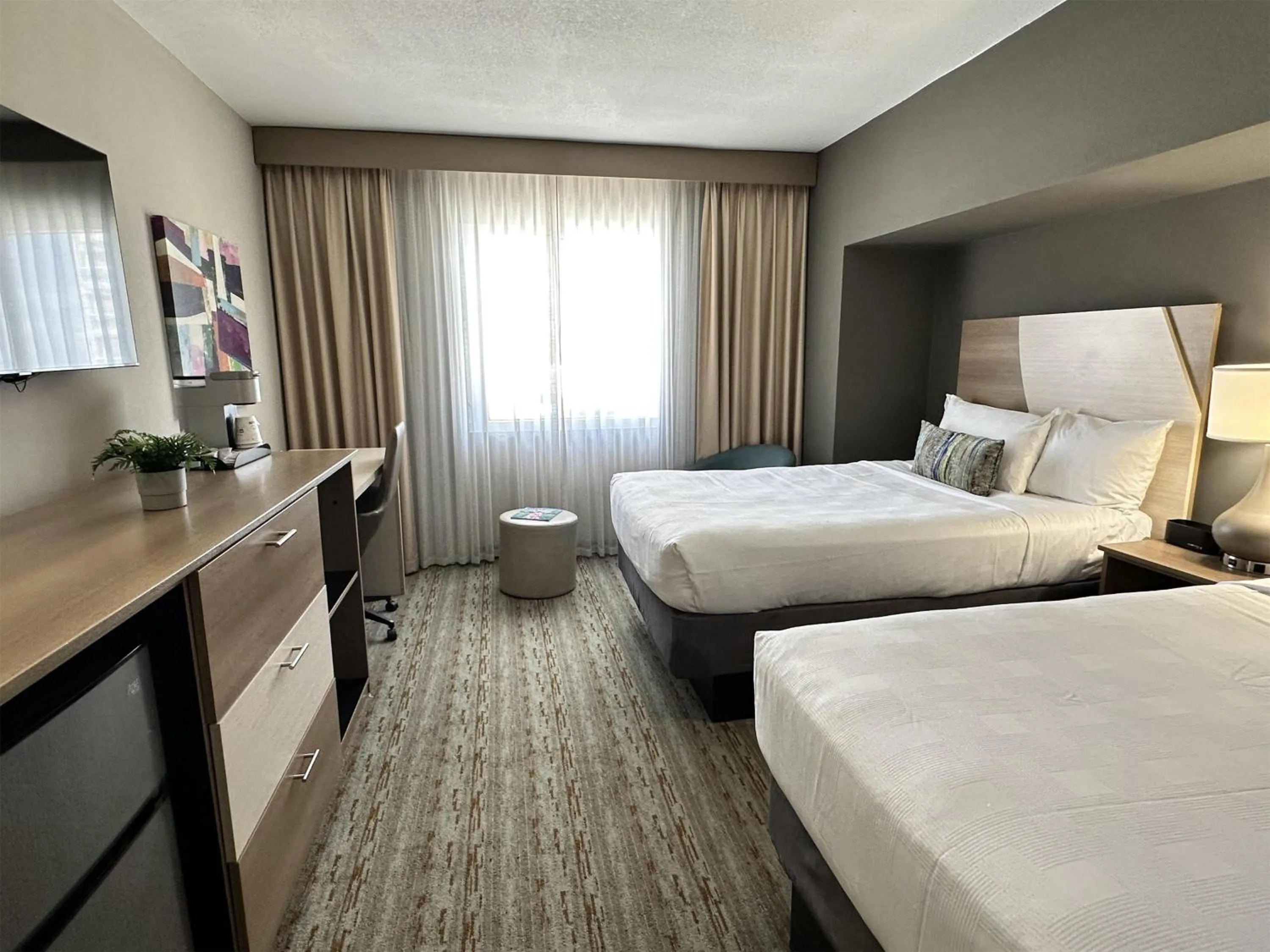 Bedroom, Bed in Best Western Plus Atlantic Beach Resort