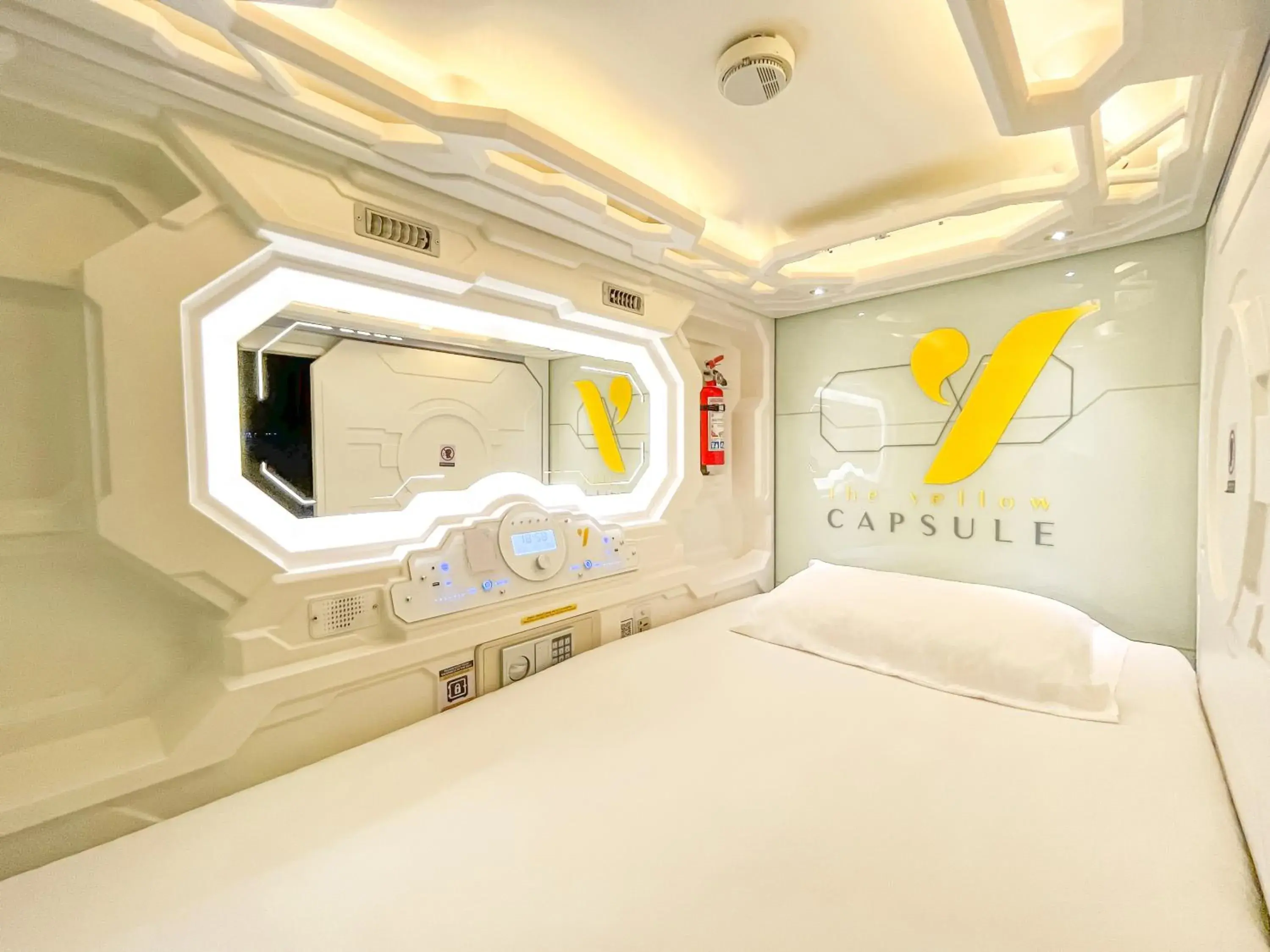 Bed in The Yellow Capsule Cancun Close to Airport Bed in The Yellow Capsule Cancun Close to Airport