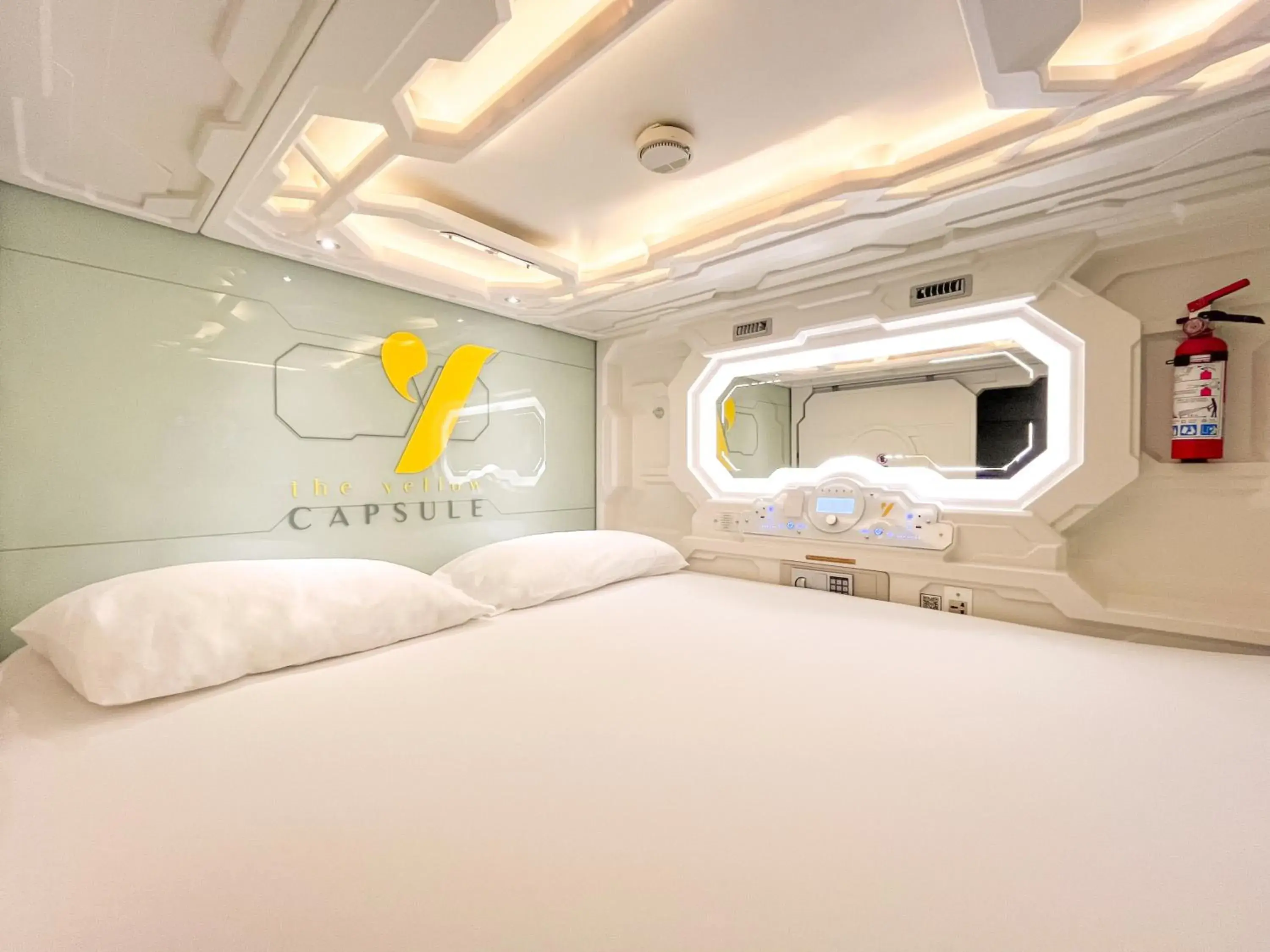 Bed in The Yellow Capsule Cancun Close to Airport Bed in The Yellow Capsule Cancun Close to Airport