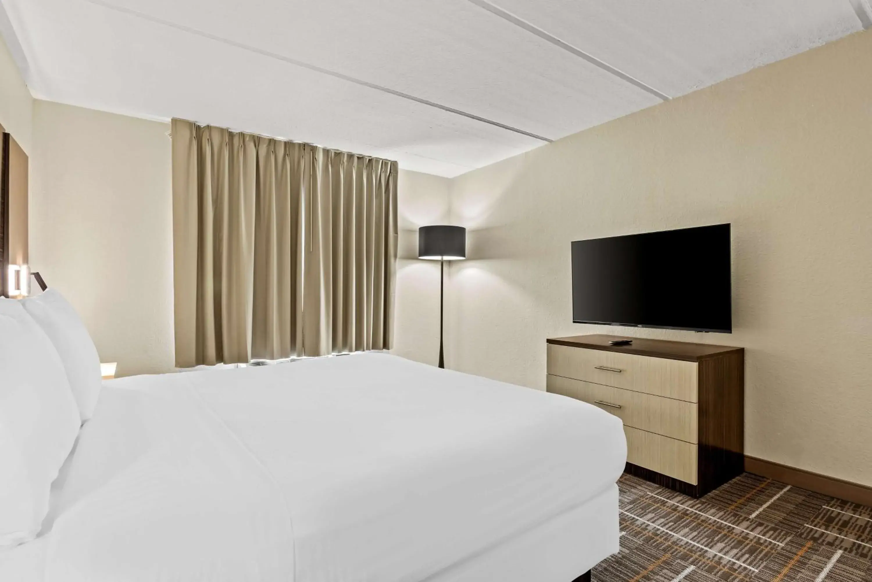 Bedroom, Bed in Best Western Airport Inn & Suites Bedroom, Bed in Best Western Airport Inn & Suites