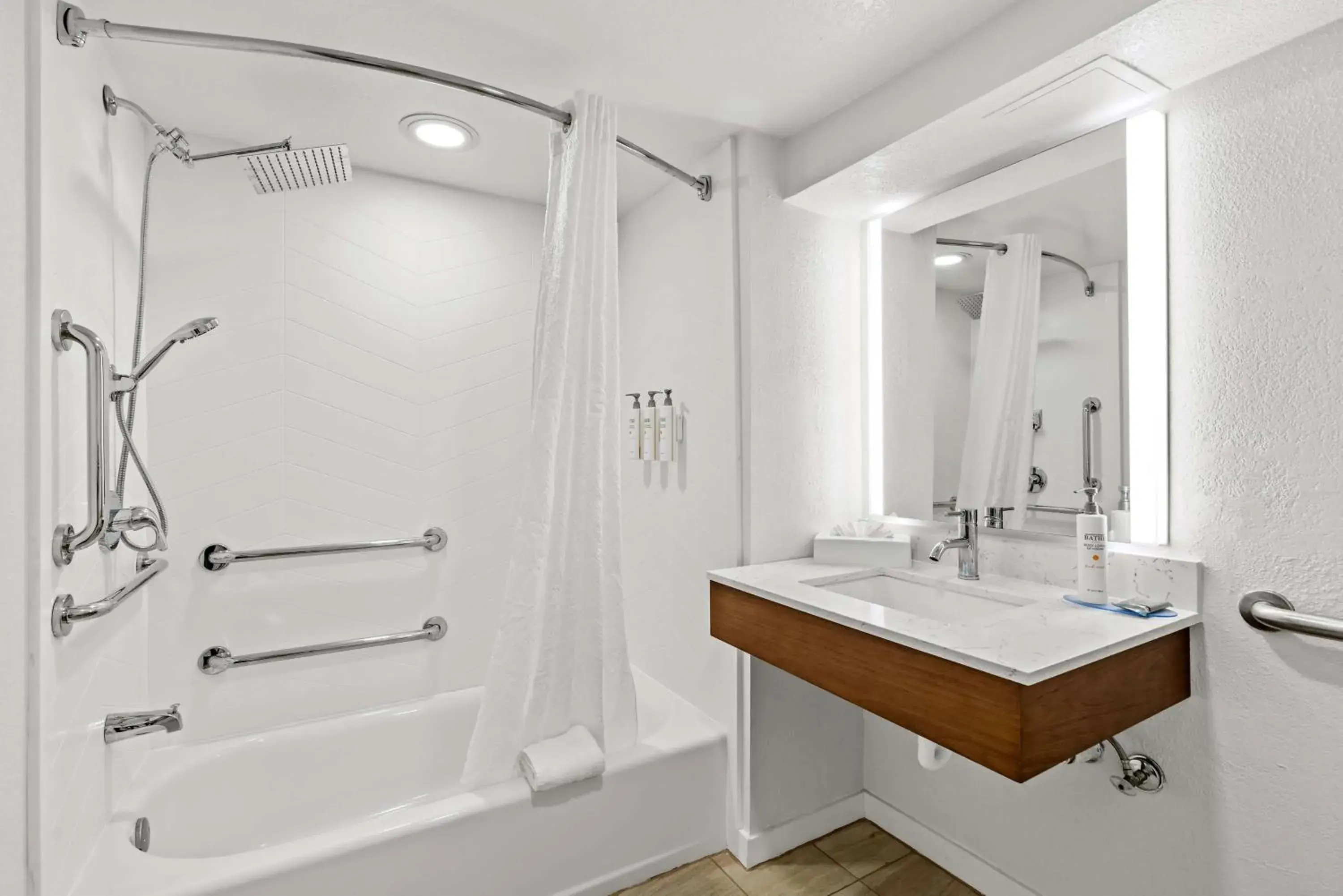 Bathroom in Best Western Airport Inn & Suites Bathroom in Best Western Airport Inn & Suites