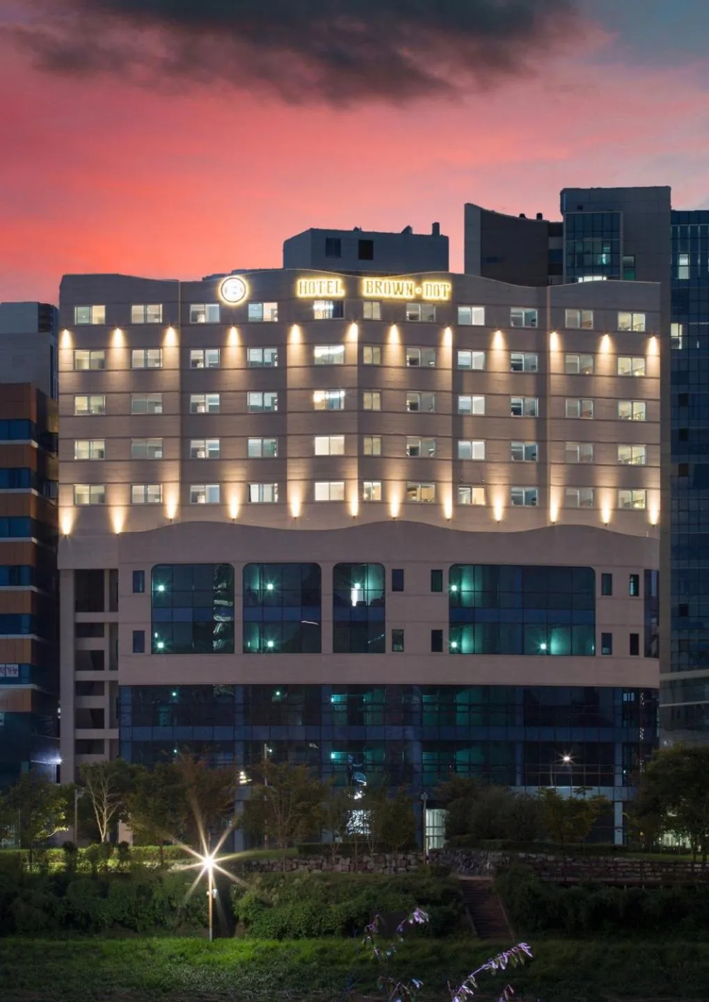 Property building in Brown Dot Hotel Jinju