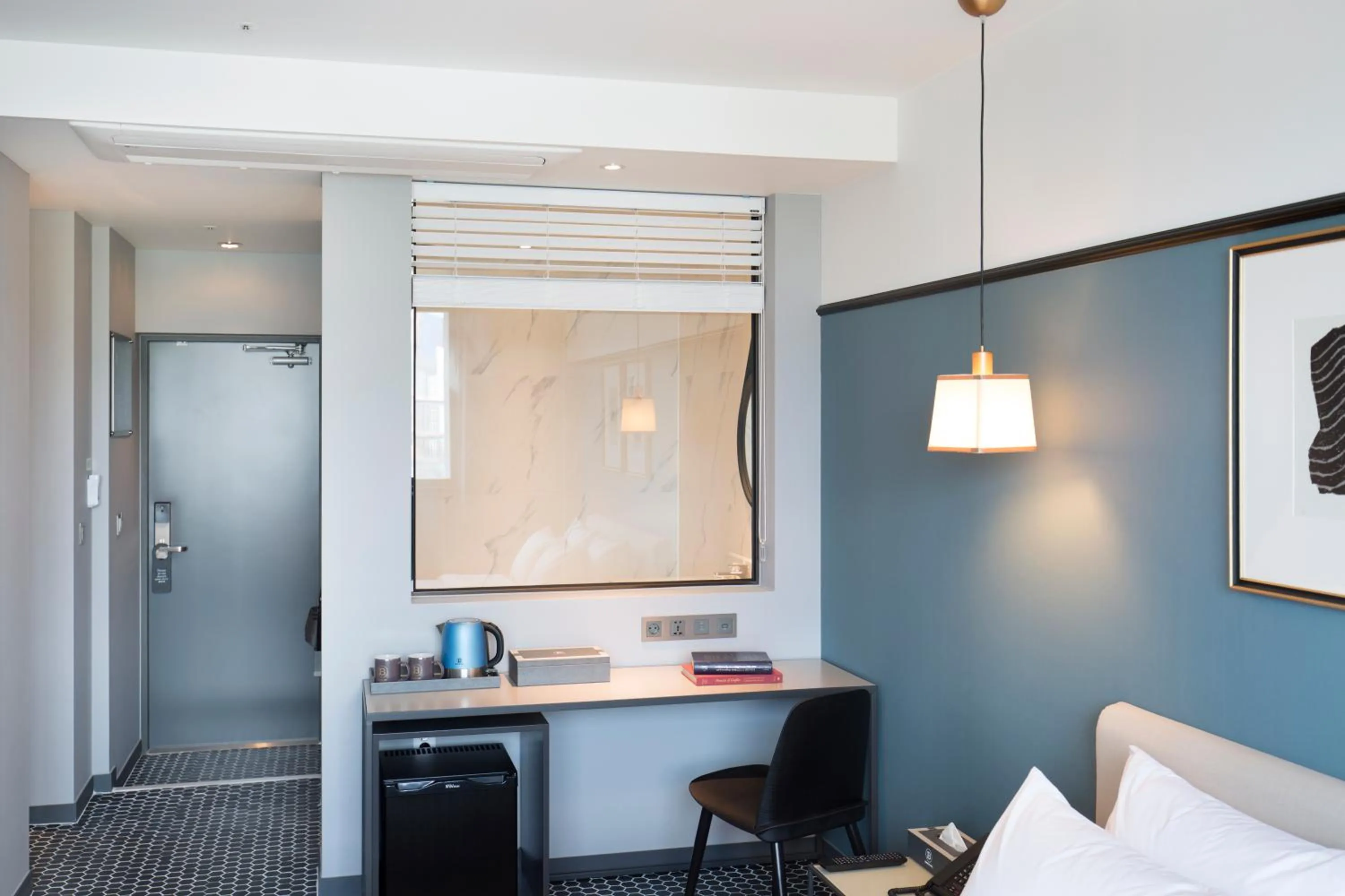 hair dresser, Bed in Brown Dot Hotel Jinju