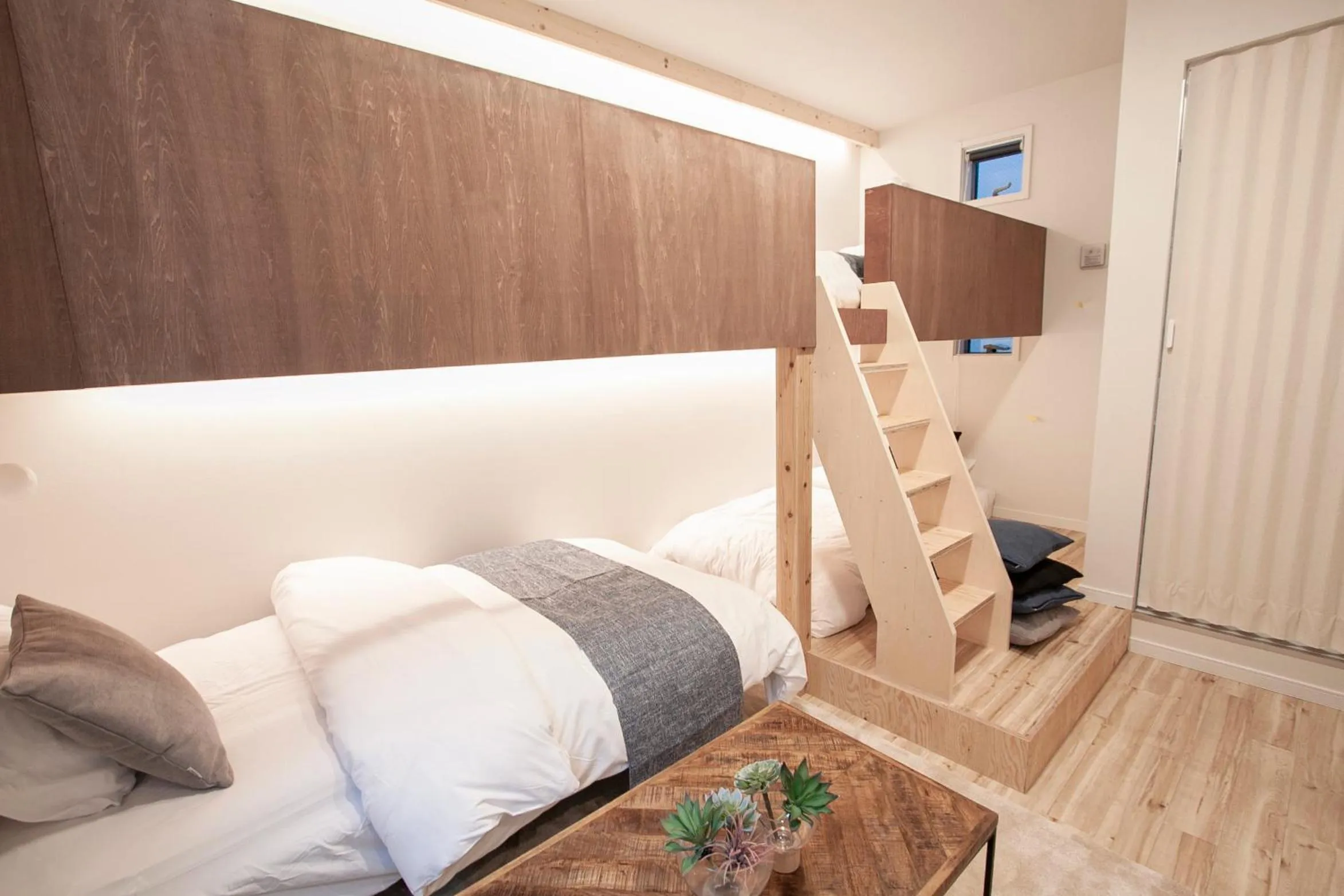 Bed in GRAND CAVE YOKOHAMA