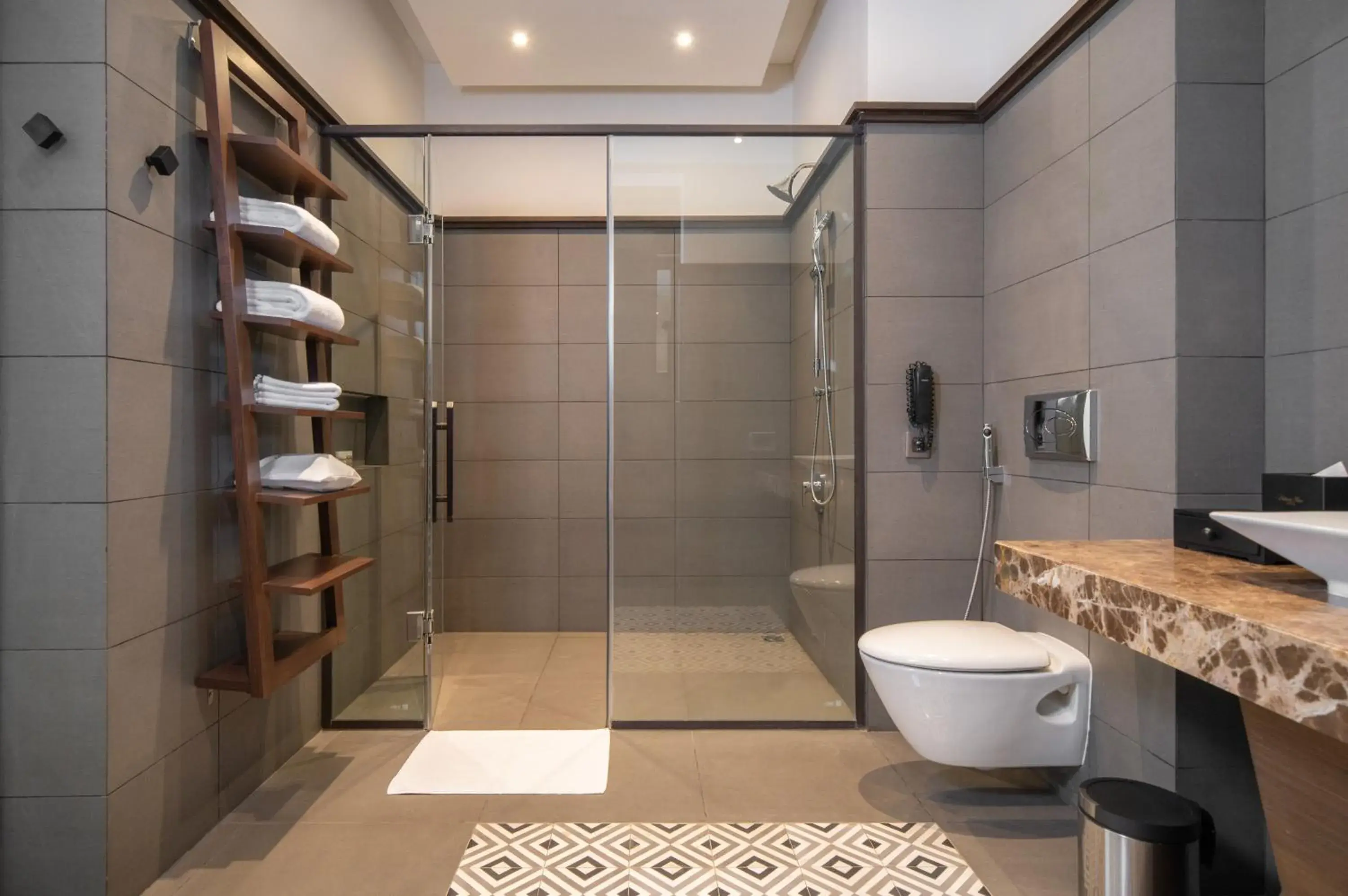 Bathroom in Senna Hue Hotel Bathroom in Senna Hue Hotel