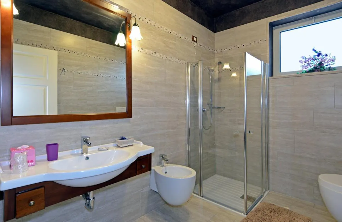 Bathroom in La Chandelle