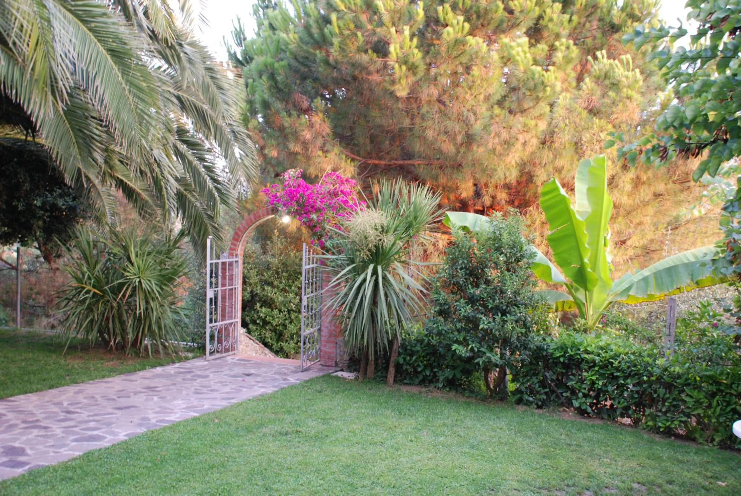 Garden in La Chandelle