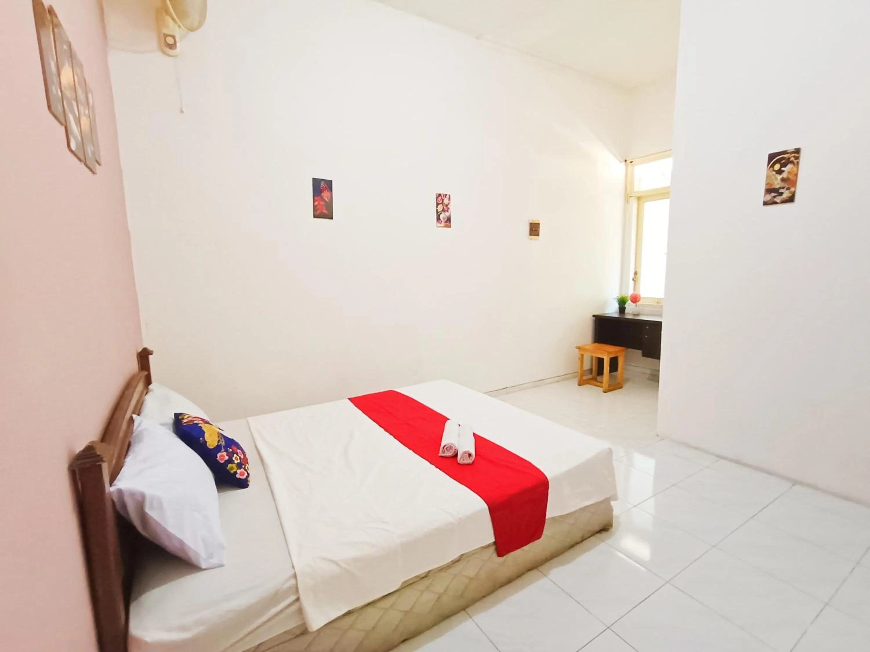 Bedroom, Bed in Hotel O Mahveen Suhat Homestay