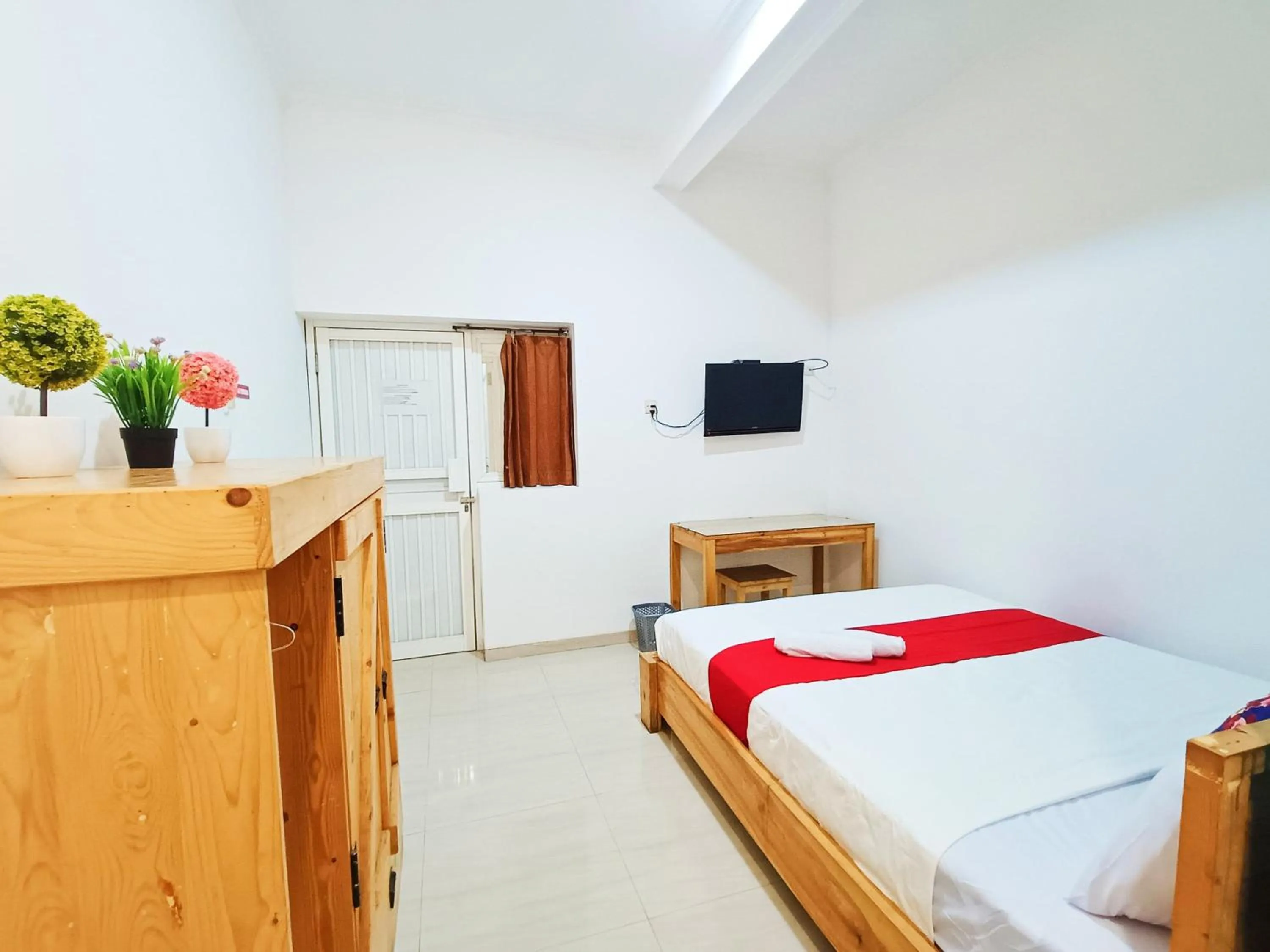 Bedroom, Bed in Hotel O Mahveen Suhat Homestay