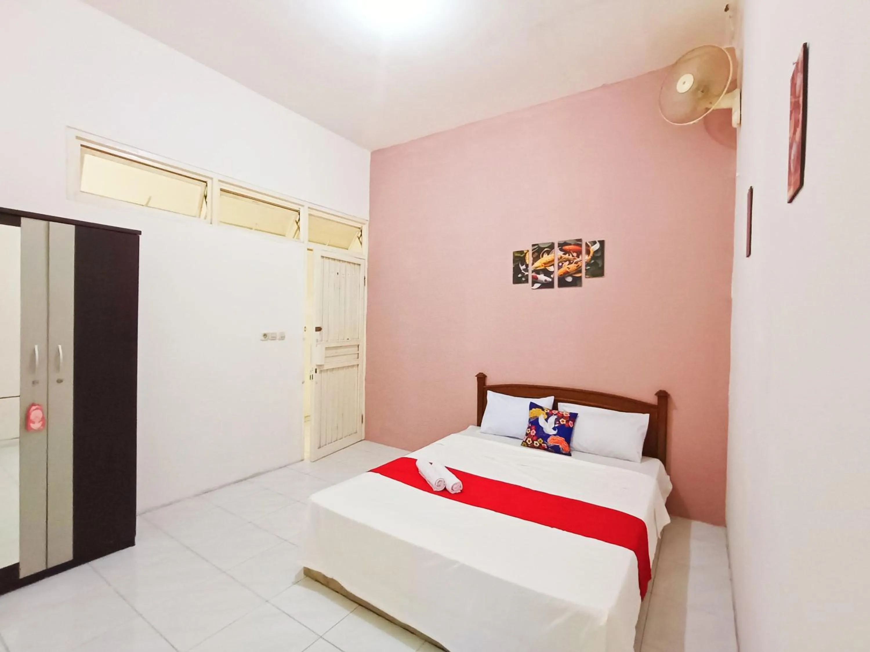 Bedroom, Bed in Hotel O Mahveen Suhat Homestay