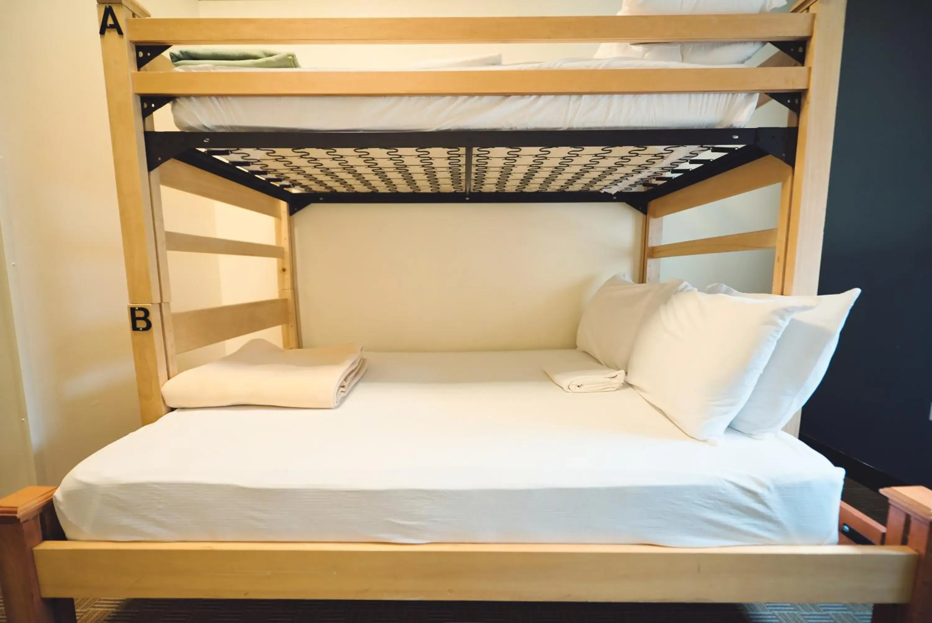 Twin Over Full Bunk Bedroom in HI Chicago Hostel Twin Over Full Bunk Bedroom in HI Chicago Hostel