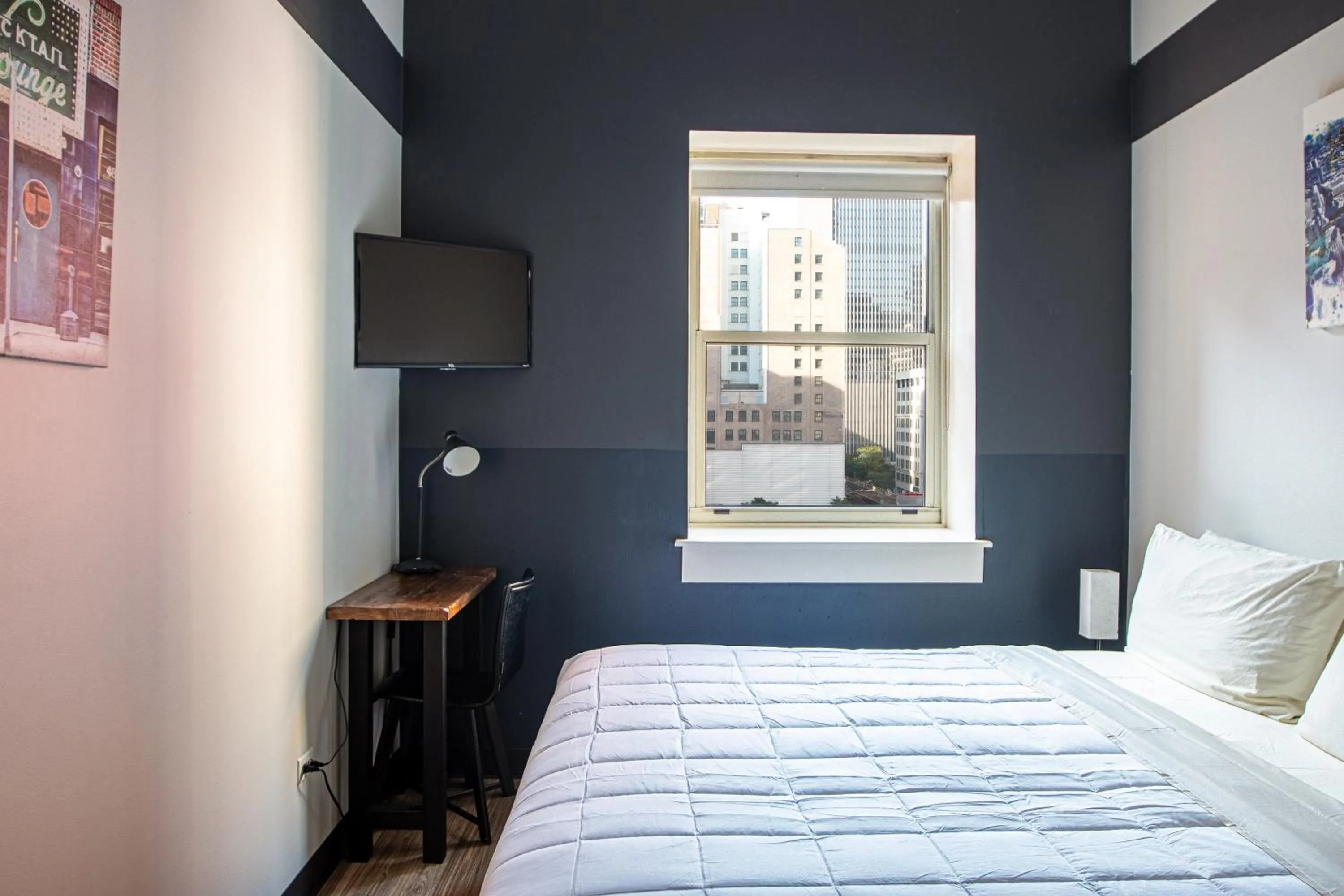 Bed in HI Chicago Hostel