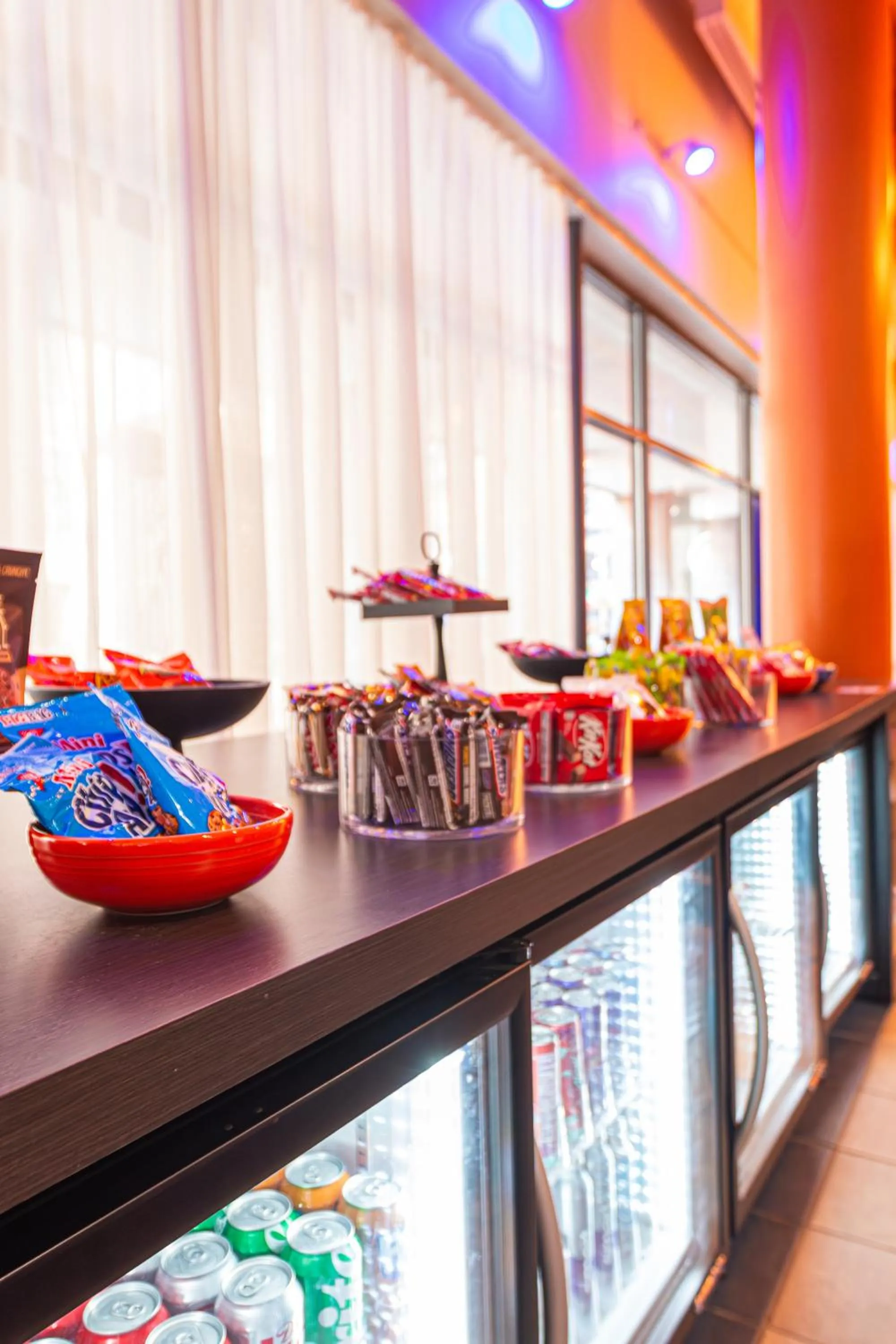 Restaurant/places to eat in HI Chicago Hostel