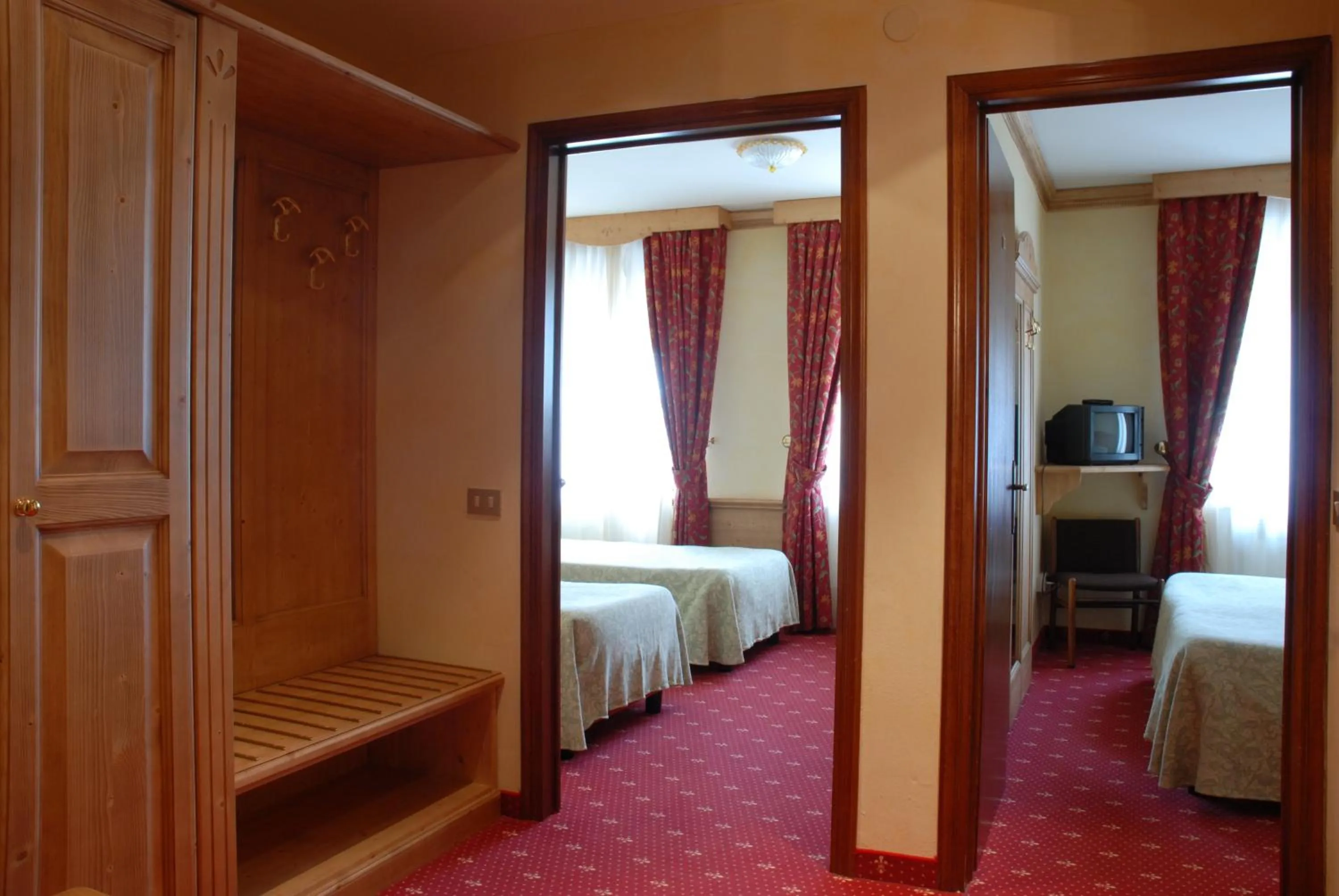 Photo of the whole room, Bed in Hotel Alpi - Foza
