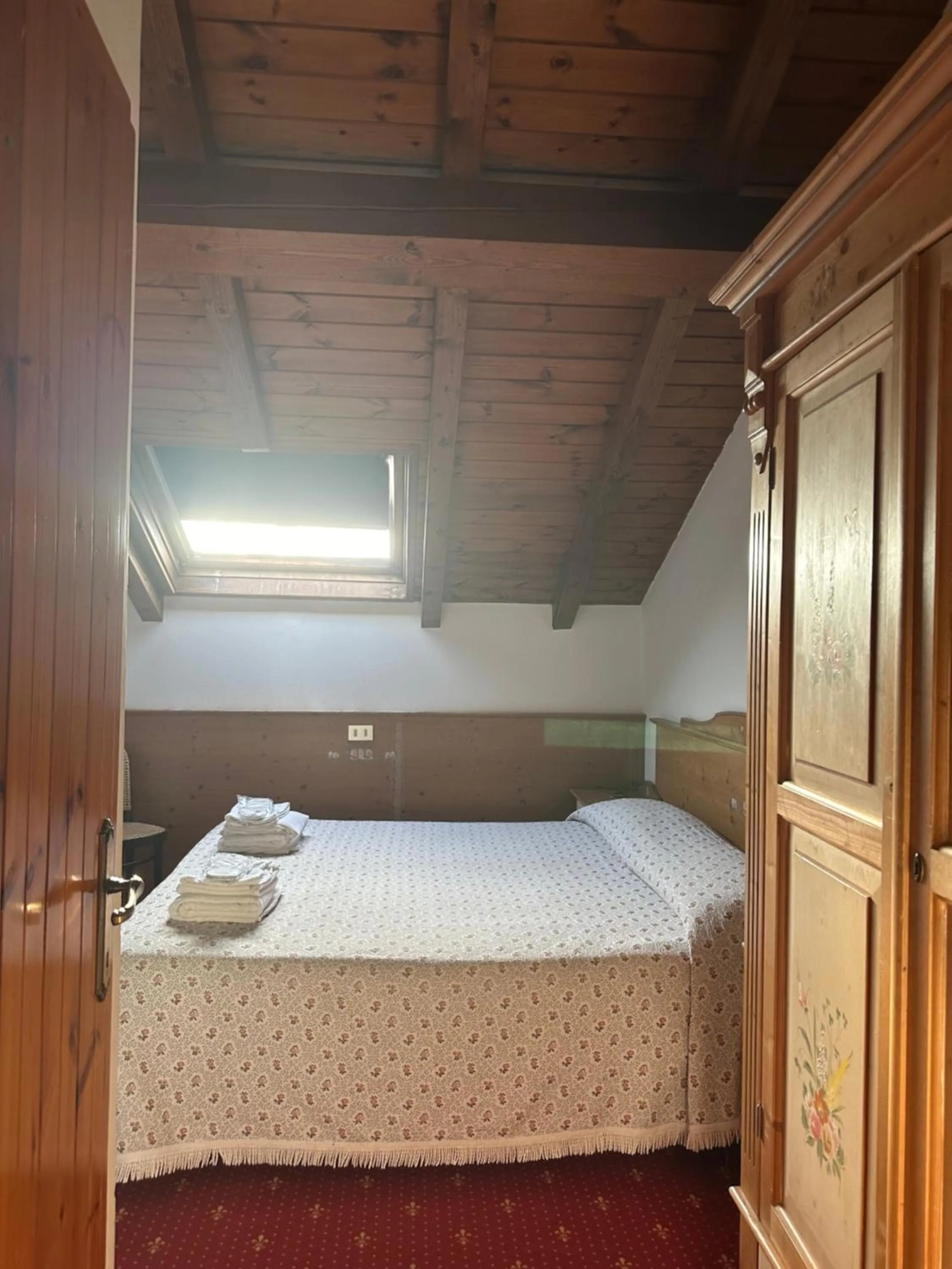 Bed in Hotel Alpi - Foza