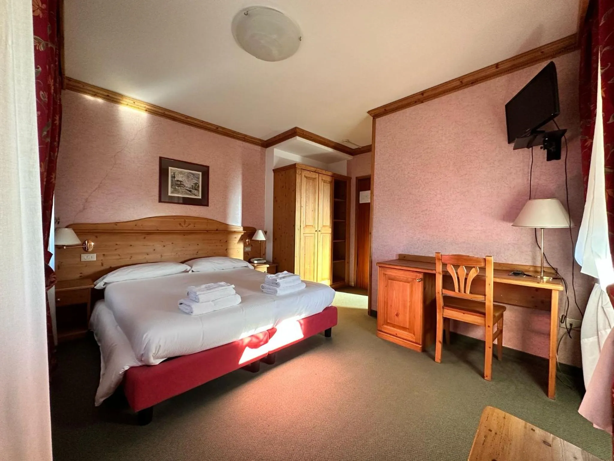 Bed in Hotel Alpi - Foza