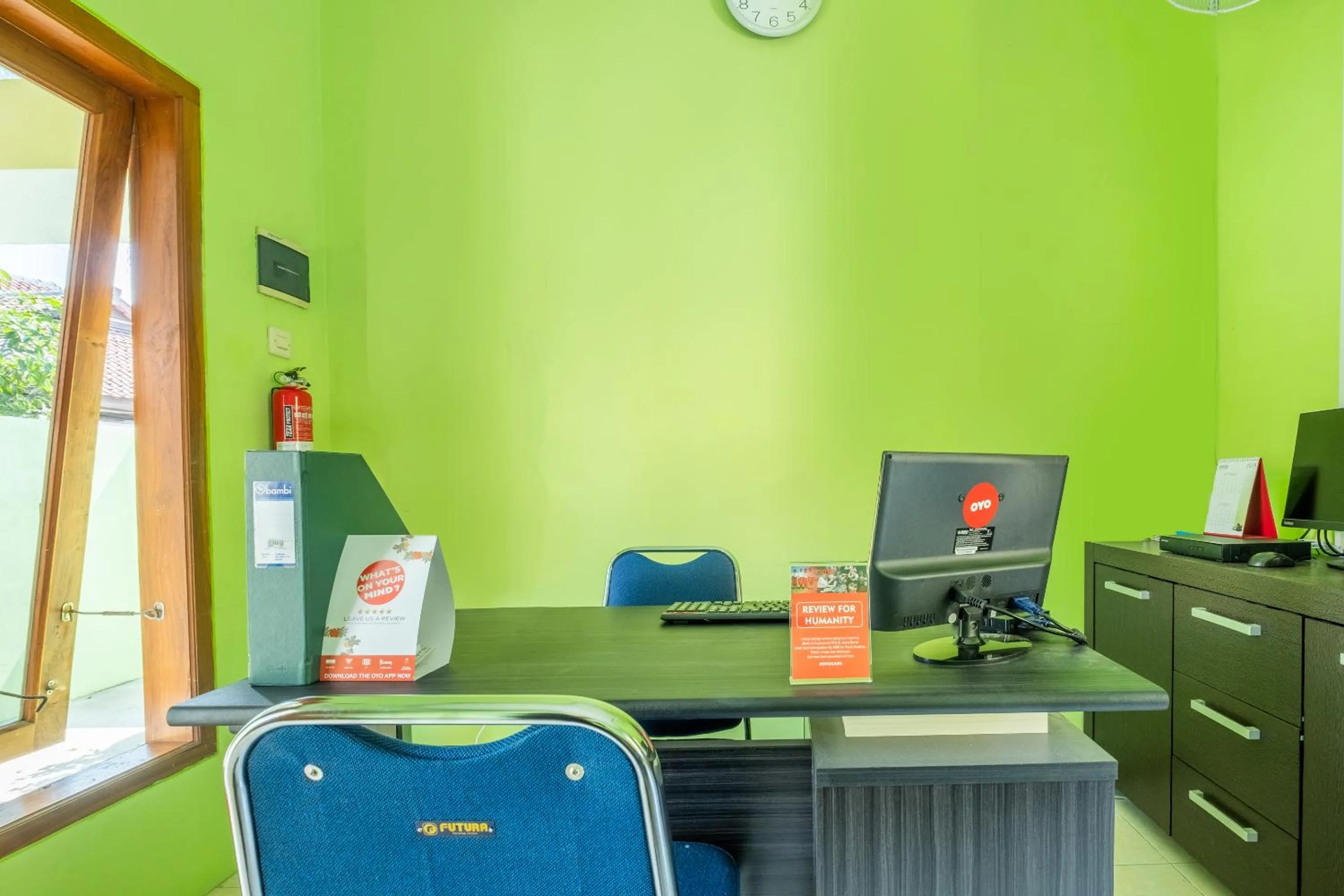 Lobby or reception in OYO 1399 Cemara Residence Syariah