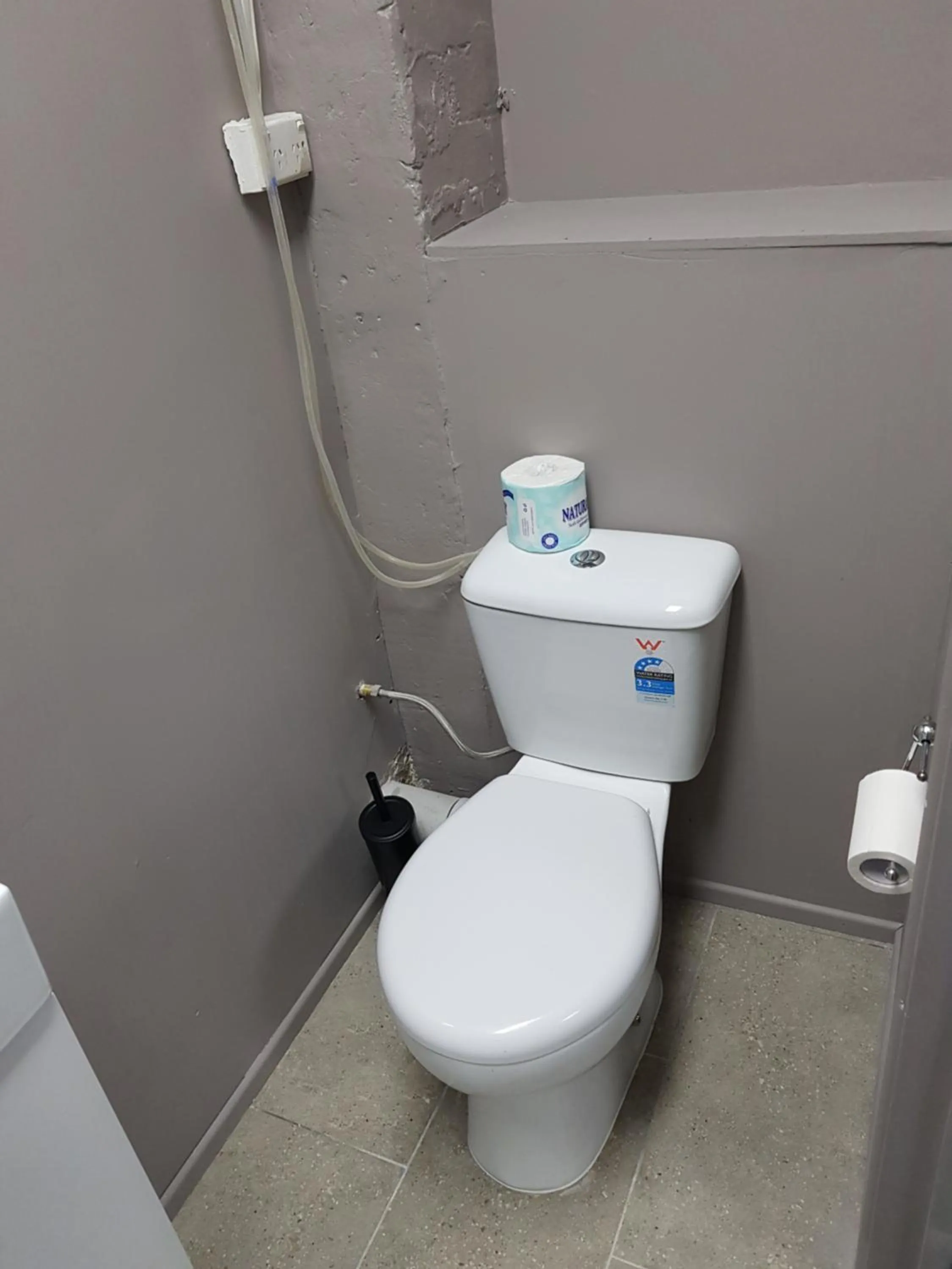 Bathroom in HIT Hostel