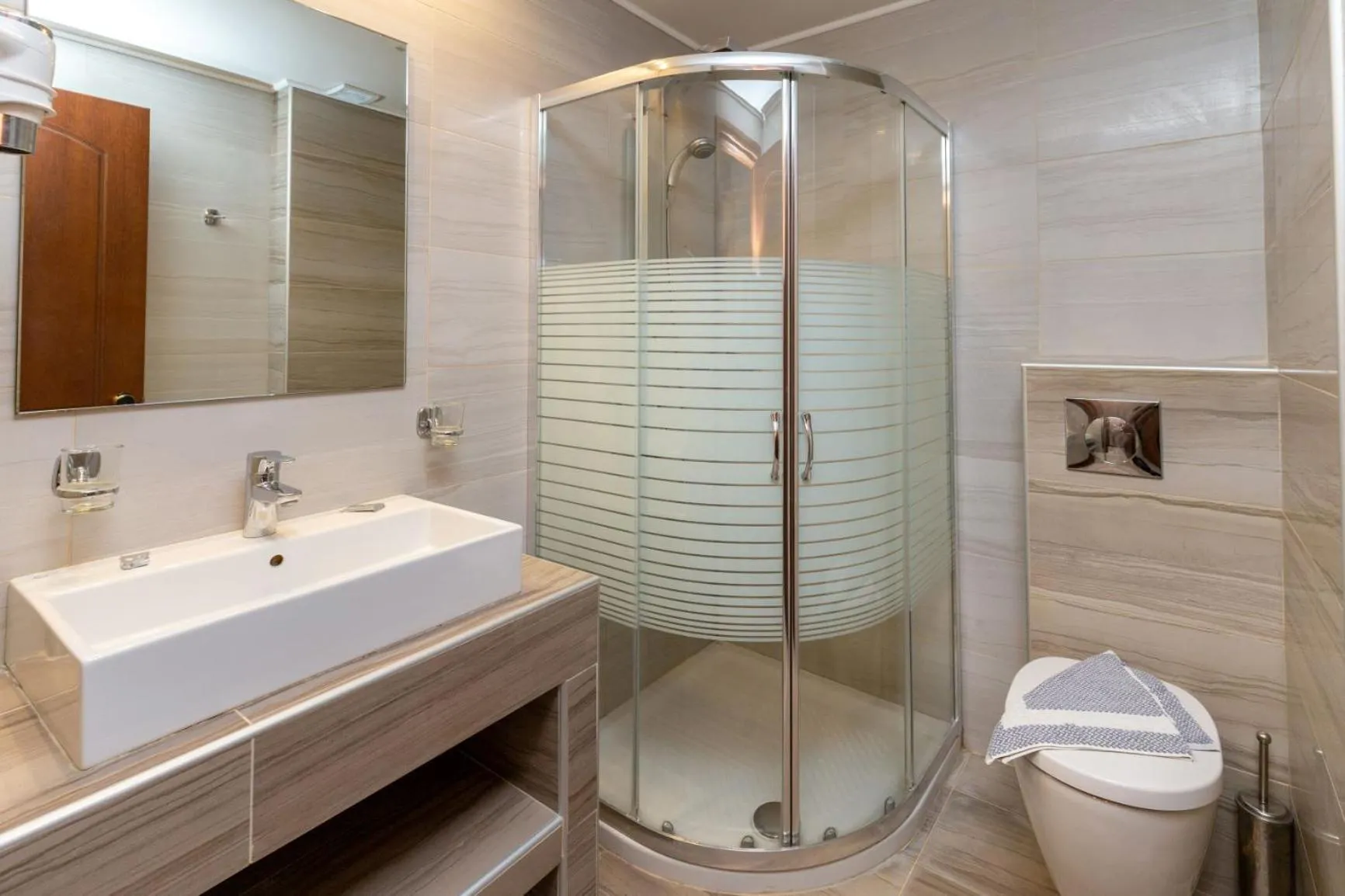 Bathroom in Green Bay