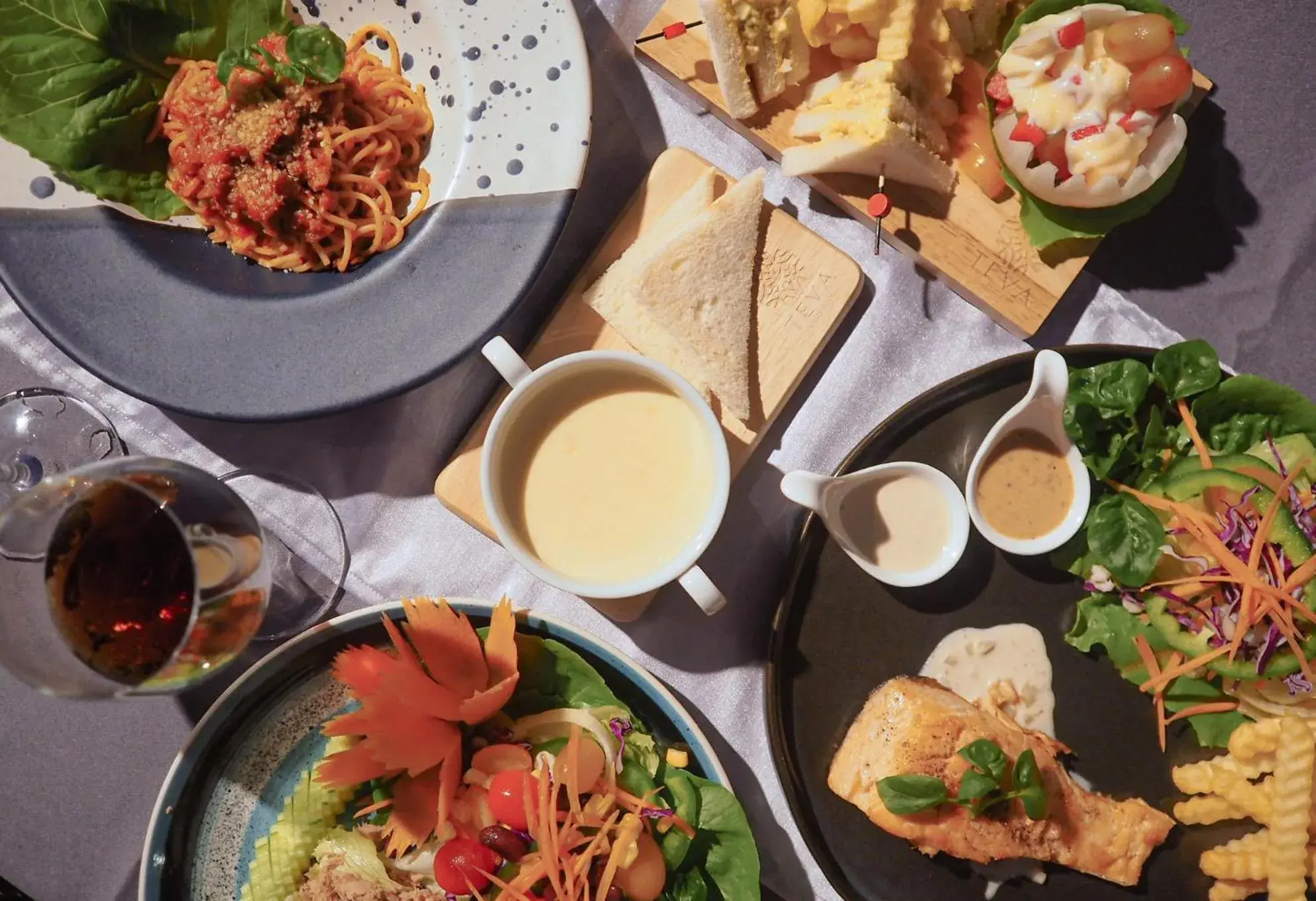 Restaurant/places to eat in TEVA Valley Resort Restaurant/places to eat in TEVA Valley Resort