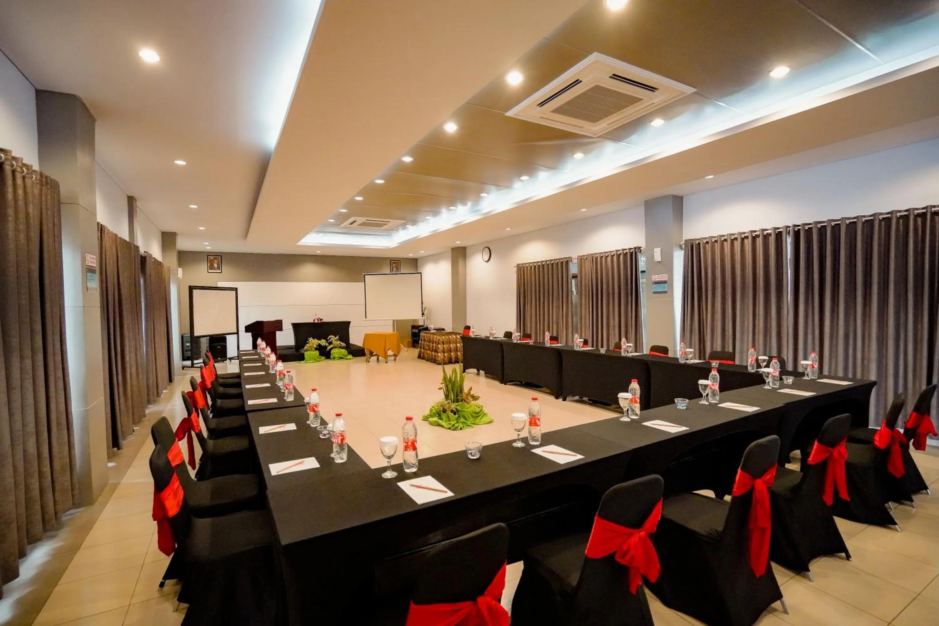 Meeting/conference room in Sabda Alam Hotel & Resort