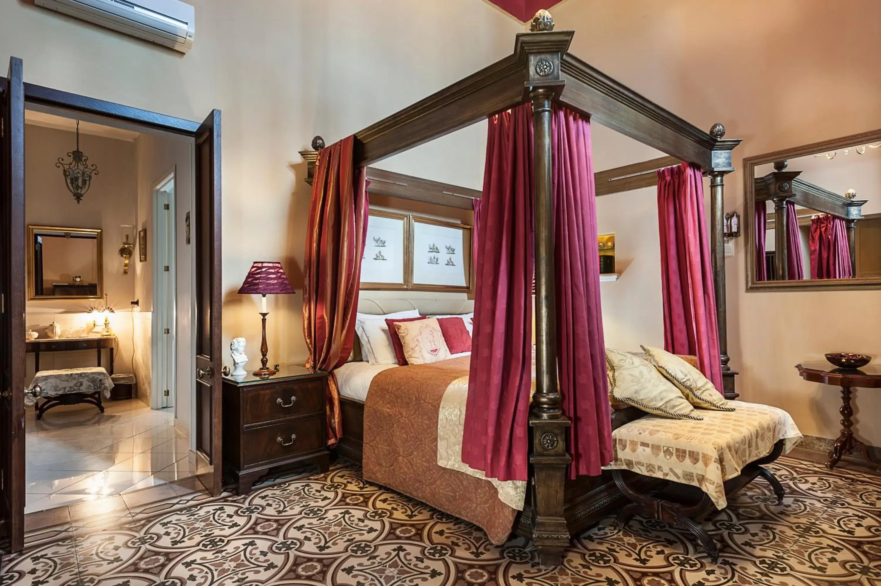 Photo of the whole room, Bed in Palazzo Muro Leccese Relais de Charme & Wellness Photo of the whole room, Bed in Palazzo Muro Leccese Relais de Charme & Wellness