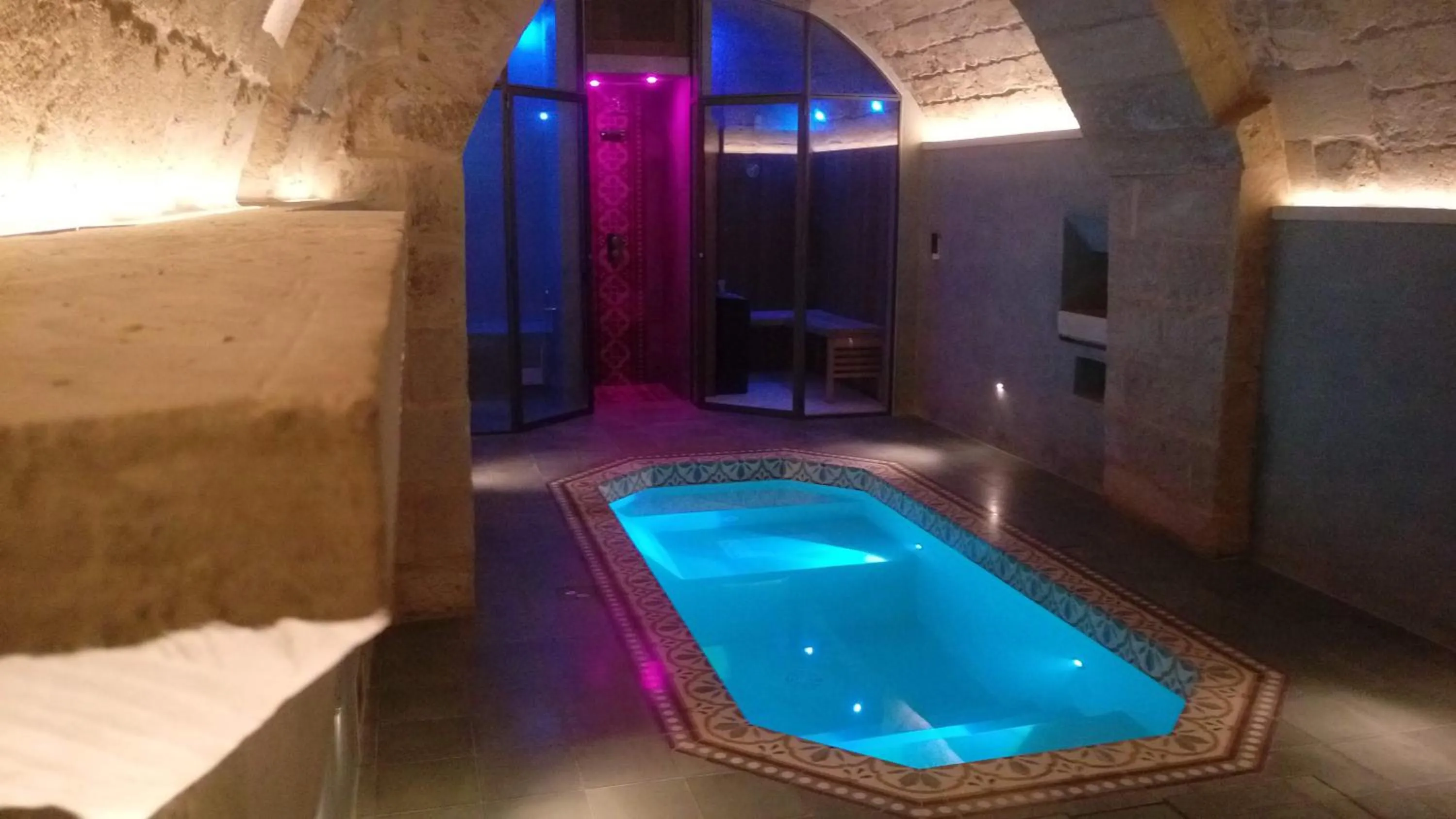 Hot Tub in Palazzo Muro Leccese Relais de Charme & Wellness