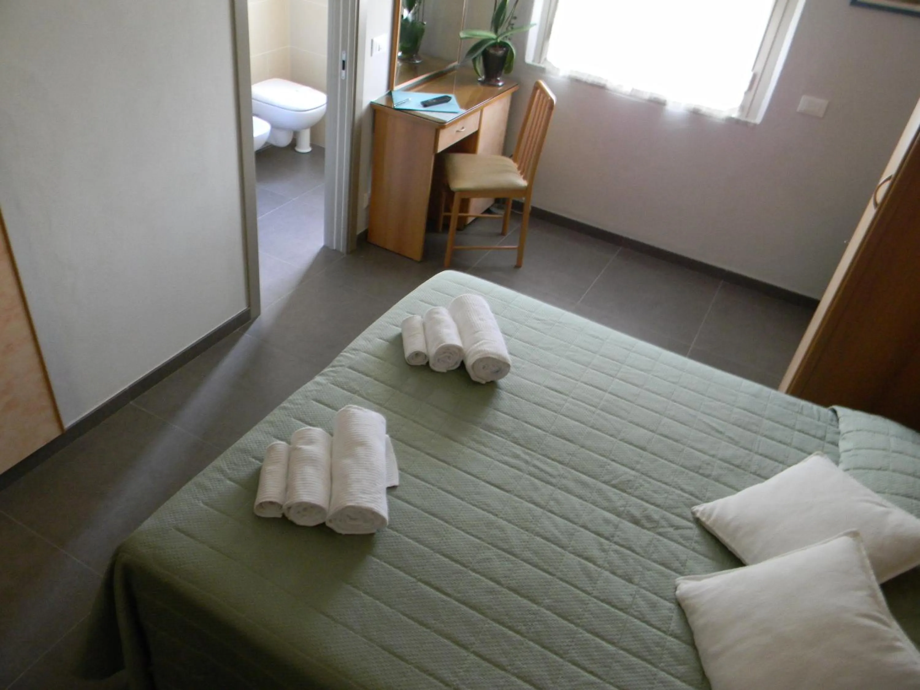 Bedroom, Bed in Hotel Parma Mare