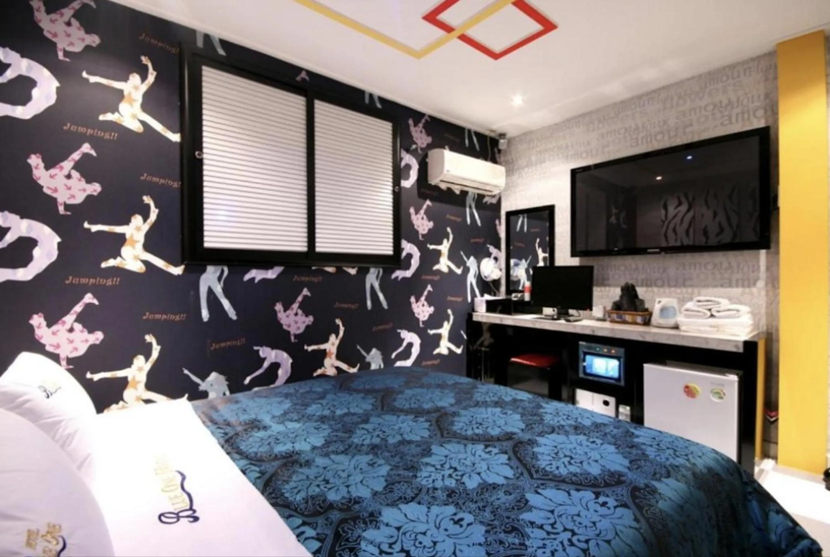 Bed in Jeonju Blue One