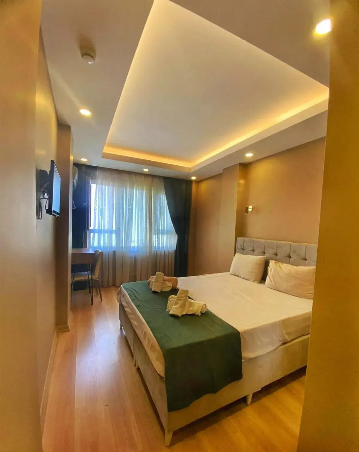 Deluxe Room in Ulubat Castle Hotel Deluxe Room in Ulubat Castle Hotel