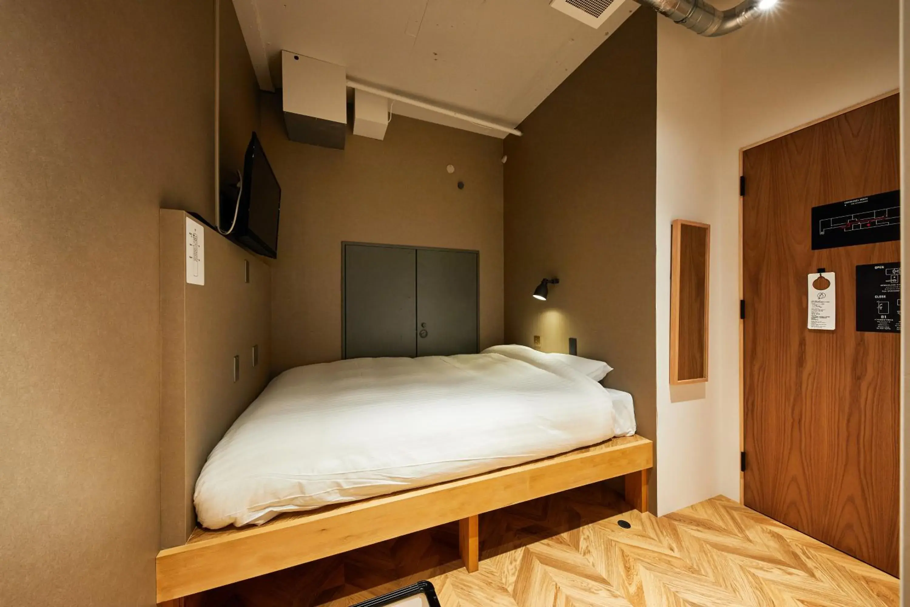 Bedroom, Bed in mizuka Daimyo 6 - unmanned hotel - Bedroom, Bed in mizuka Daimyo 6 - unmanned hotel -